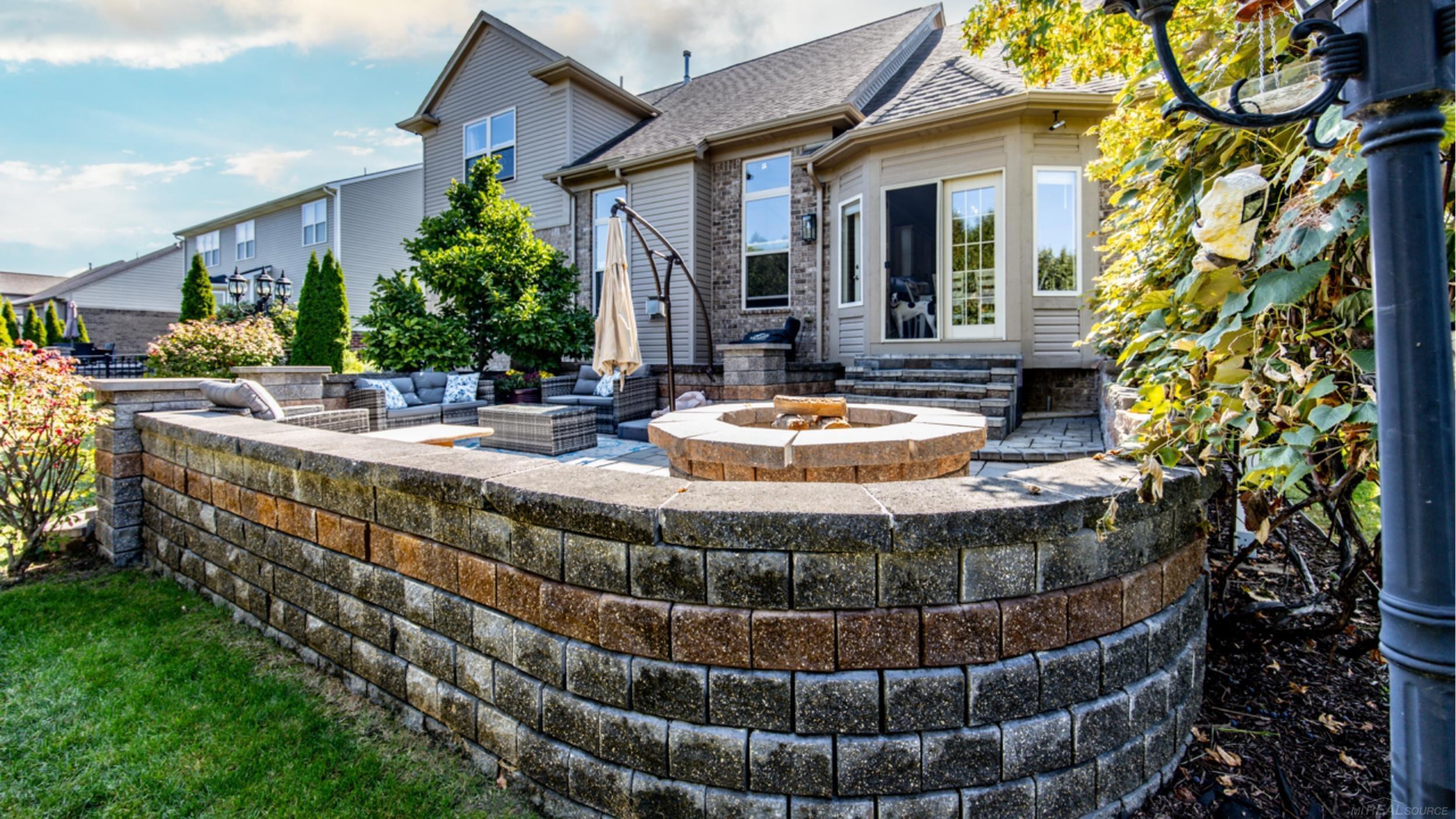 Macomb, Michigan, 48044, United States, 4 Bedrooms Bedrooms, ,3 BathroomsBathrooms,Residential,For Sale,2005234