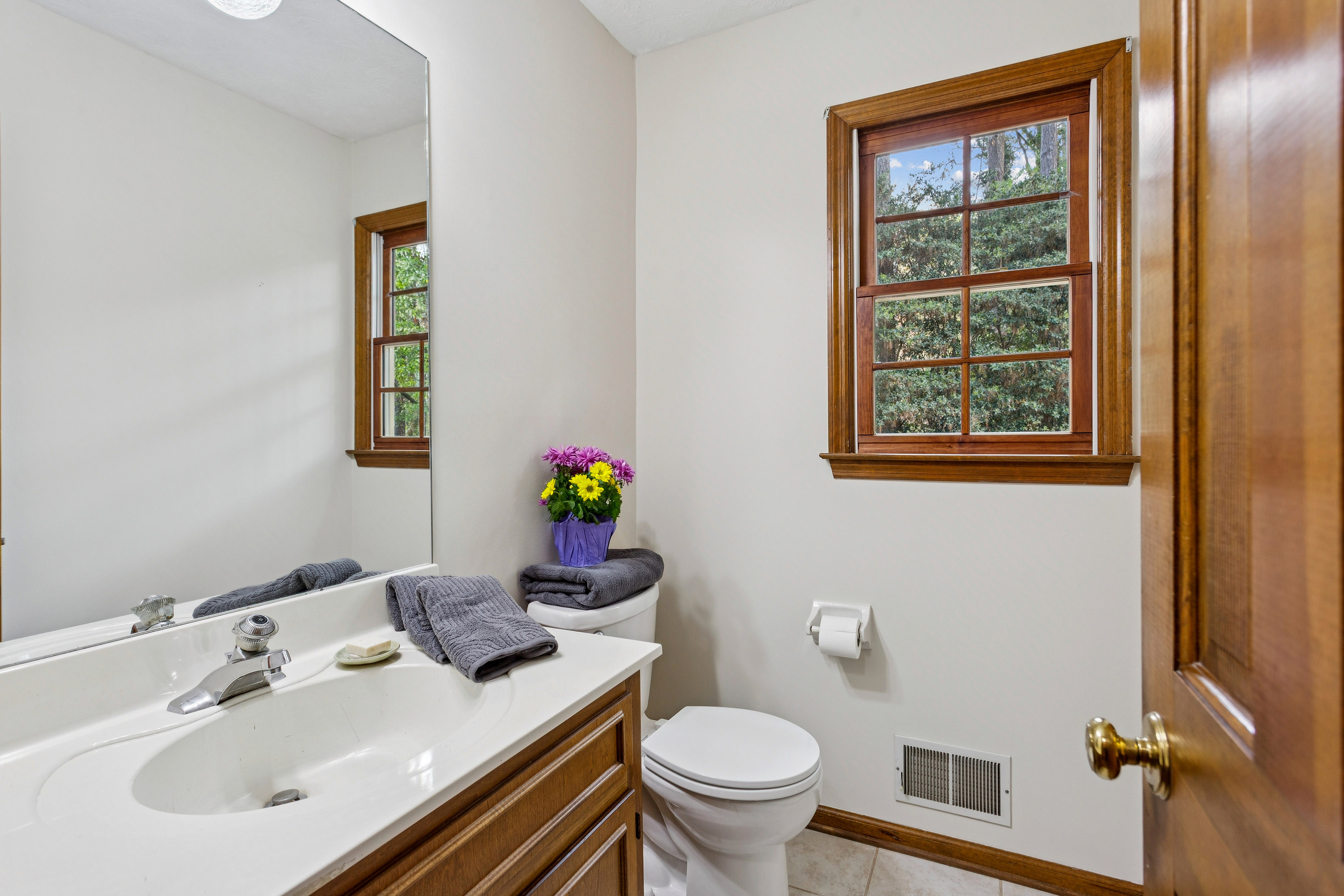  Beautiful Home on Corner Lot in Coveted Princeton Mill Subdivision - 物件實景