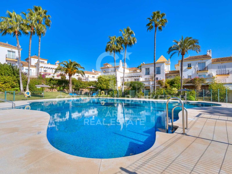 Estepona, Andalusia, ES, 4 Bedrooms Bedrooms, ,4 BathroomsBathrooms,Residential,For Sale,1708349