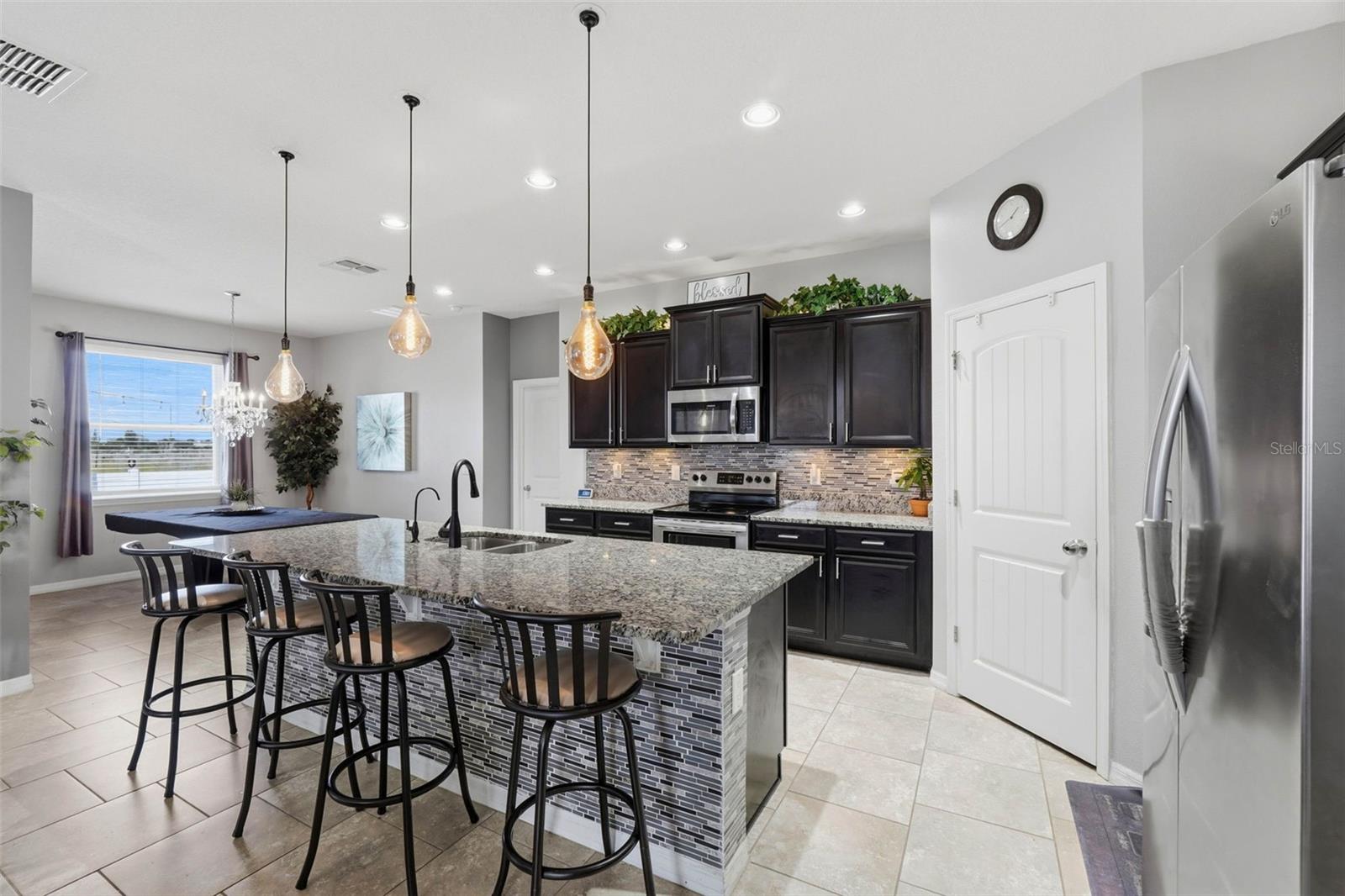 KISSIMMEE, Florida, 34744, United States, 4 Bedrooms Bedrooms, ,4 BathroomsBathrooms,Residential,For Sale,1986116