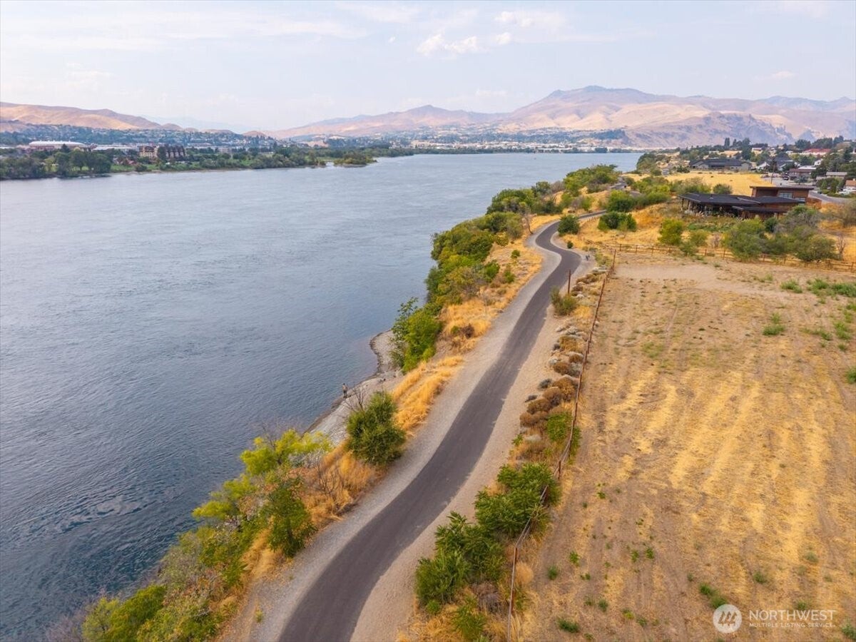 East Wenatchee, Washington, 98802, United States, 2 Bedrooms Bedrooms, ,2 BathroomsBathrooms,Residential,For Sale,1942009