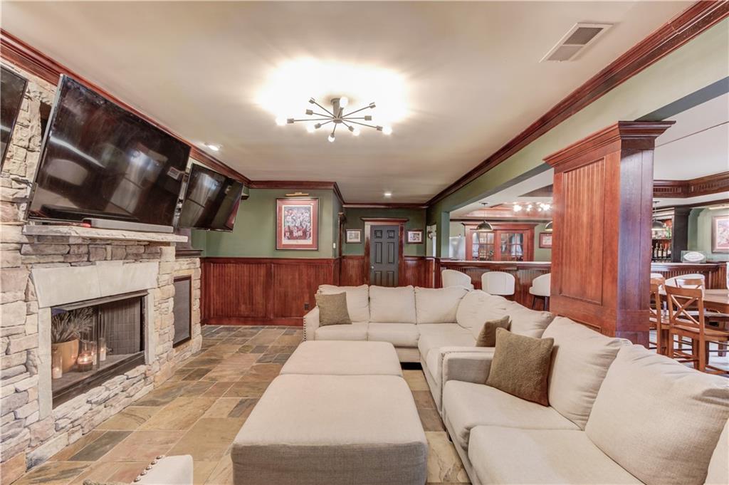 Dawsonville, Georgia, 30534, United States, 6 Bedrooms Bedrooms, ,7 BathroomsBathrooms,Residential,For Sale,2002458