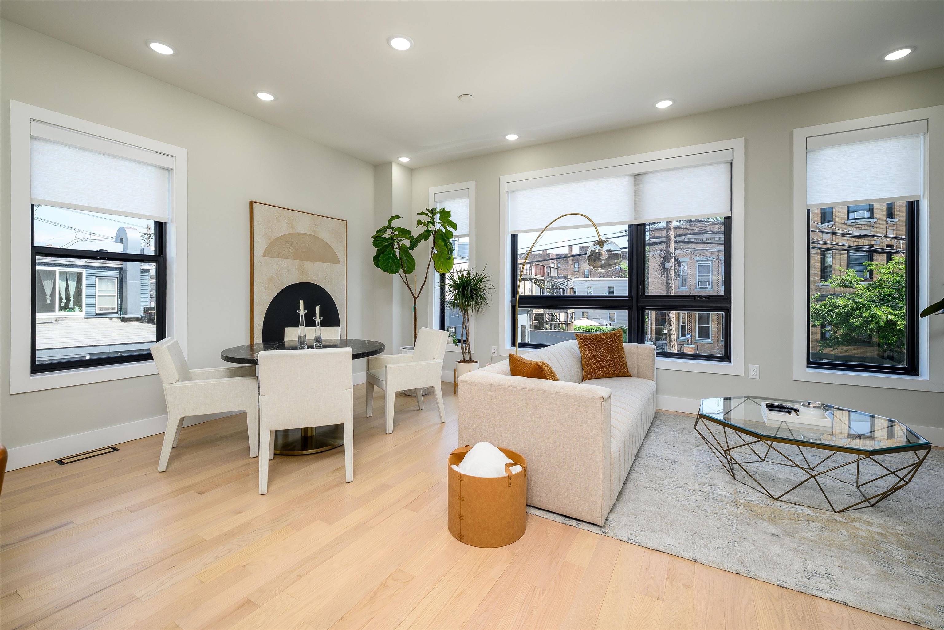 Jersey City, New Jersey, 07307, United States, 3 Bedrooms Bedrooms, ,3 BathroomsBathrooms,Residential,For Sale,1901105