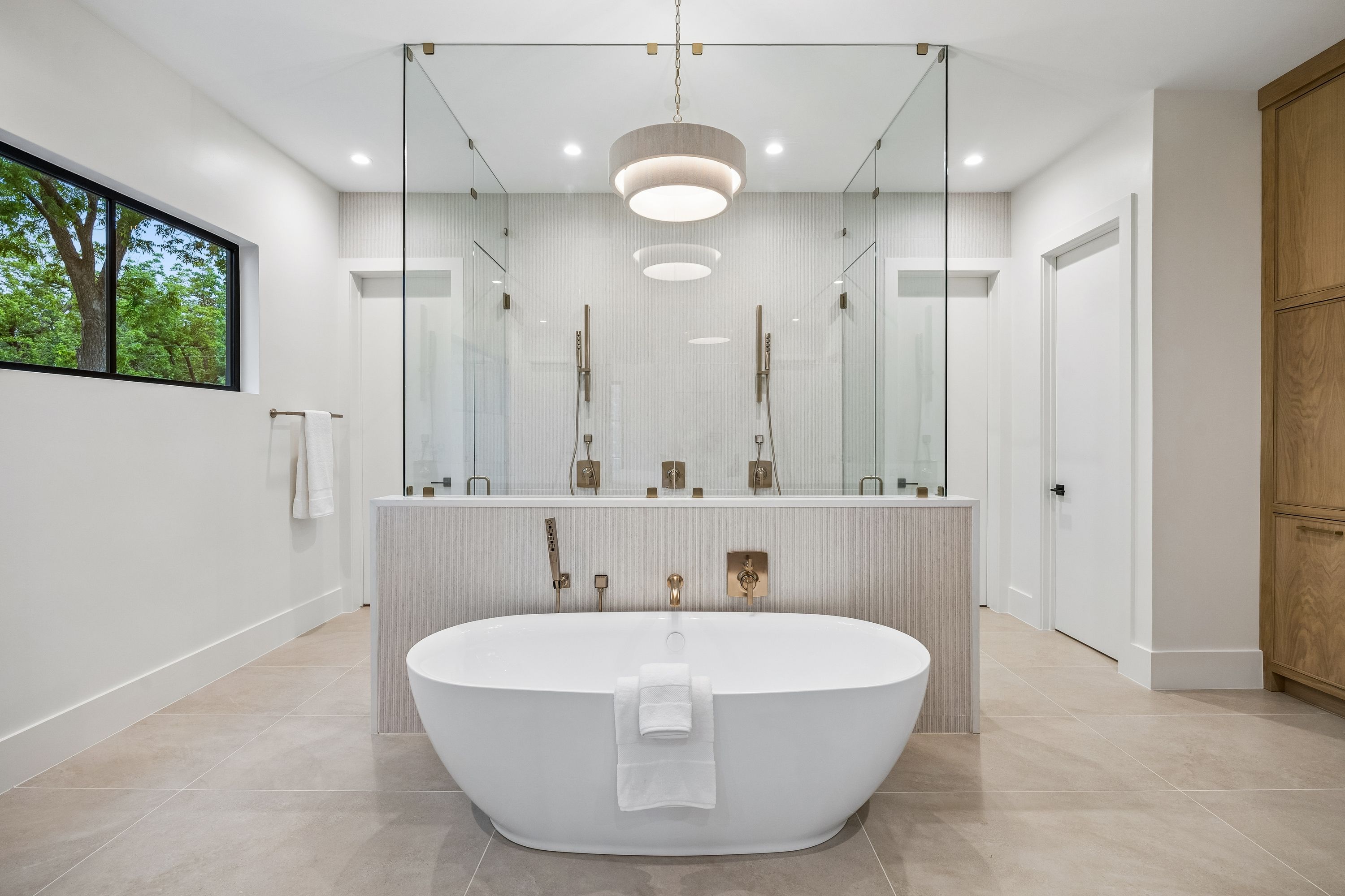  Luxurious East Dallas Home by Birchwood Custom Homes with Modern Elegance - 物件實景