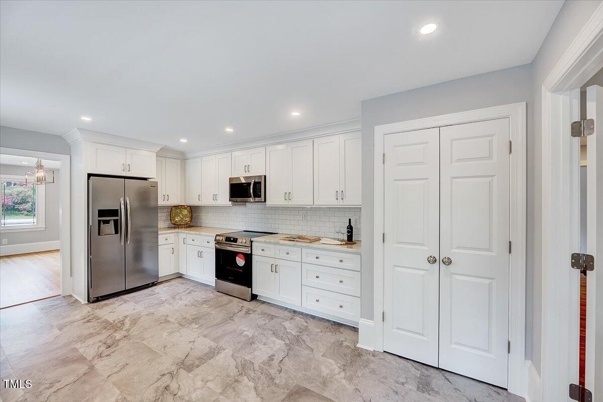 Fuquay Varina, North Carolina, 27526, United States, 4 Bedrooms Bedrooms, ,2 BathroomsBathrooms,Residential,For Sale,1778553