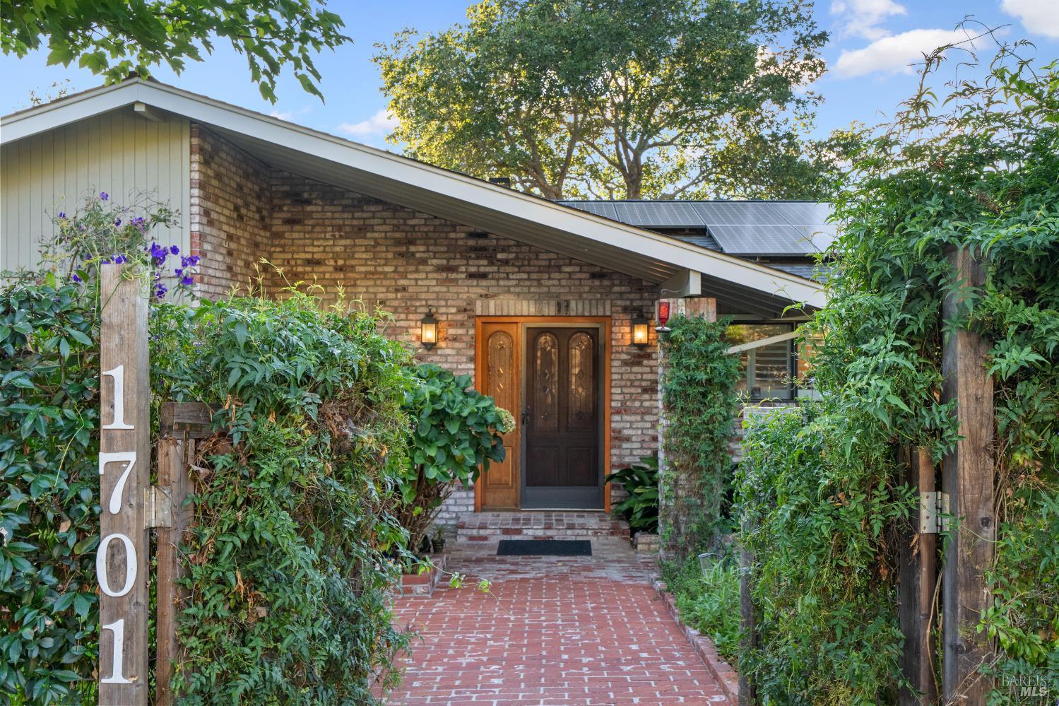 Napa, California, 94559, United States, 3 Bedrooms Bedrooms, ,3 BathroomsBathrooms,Residential,For Sale,1987942