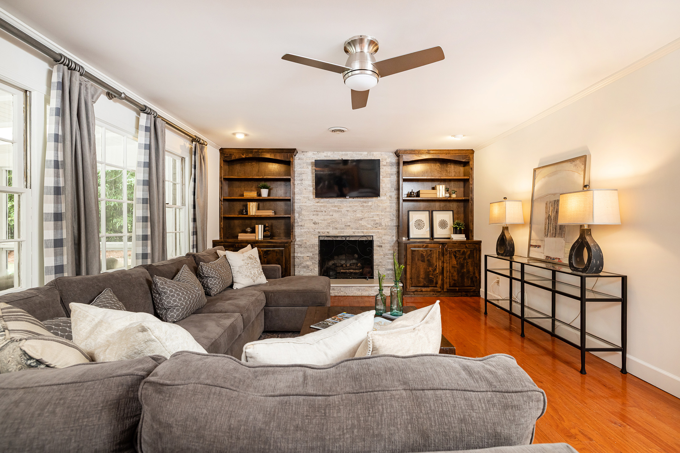  Beautifully Updated Home in Sought-after Arden Woods Neighborhood of Dunwoody - 物件實景