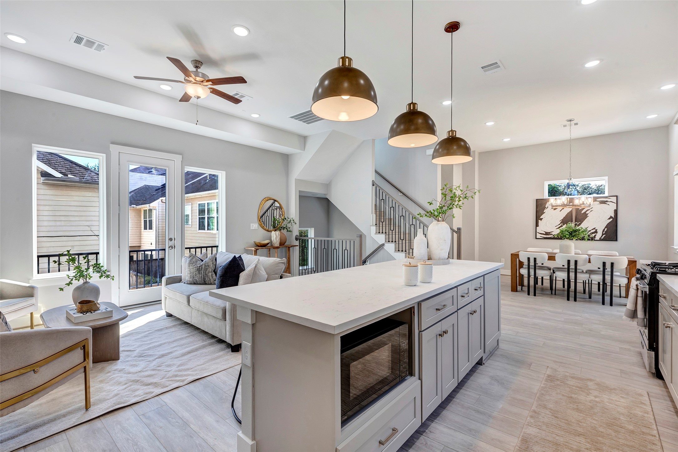 Houston, Texas, 77003, United States, 3 Bedrooms Bedrooms, ,4 BathroomsBathrooms,Residential,For Sale,1896559