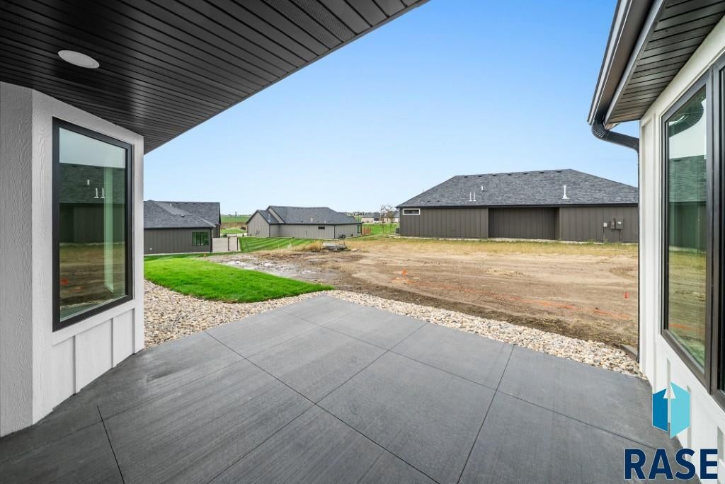 Sioux Falls, South Dakota, 57110, United States, 2 Bedrooms Bedrooms, ,2 BathroomsBathrooms,Residential,For Sale,2005980