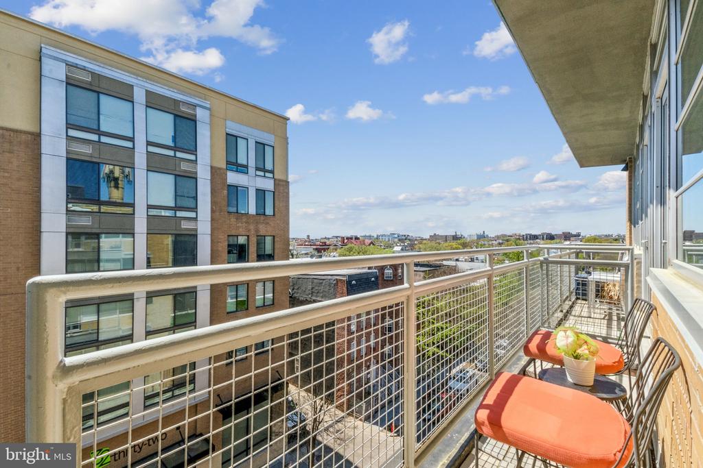 Washington, District of Columbia, 20010, United States, 2 Bedrooms Bedrooms, ,2 BathroomsBathrooms,Residential,For Sale,1943394