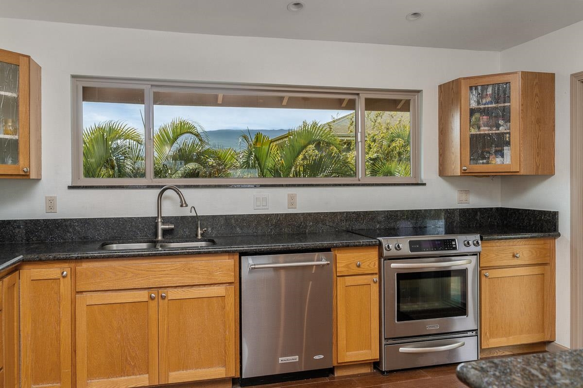 Hana Hwy, Paia, HI 96779 #1