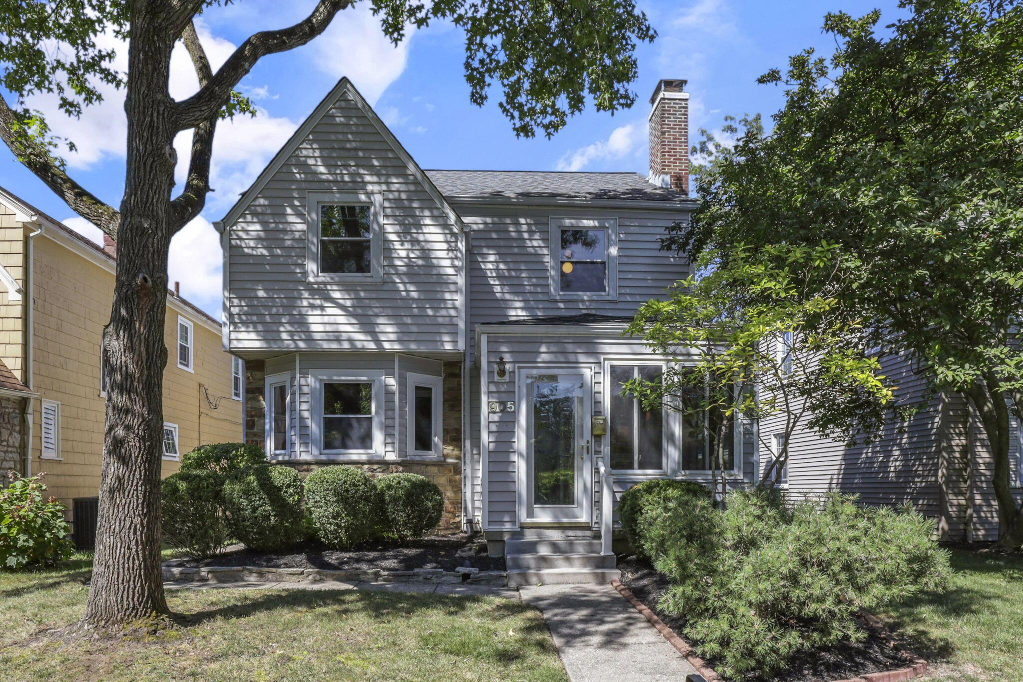 Bexley, Ohio, 43209, United States, 4 Bedrooms Bedrooms, ,3 BathroomsBathrooms,Residential,For Sale,1978539