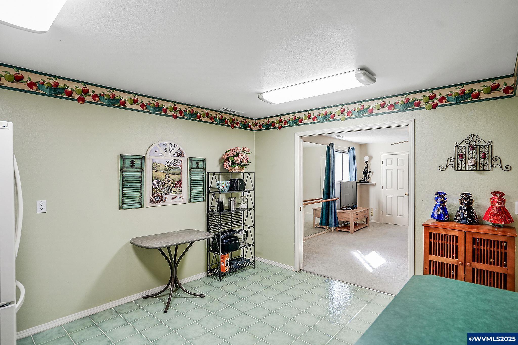 Salem, Oregon, 97302, United States, 5 Bedrooms Bedrooms, ,4 BathroomsBathrooms,Residential,For Sale,1728980