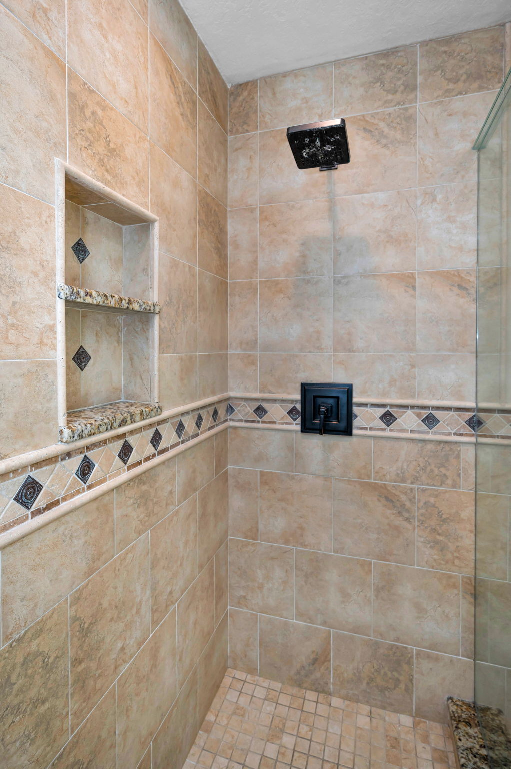 St Petersburg, Florida, 33703, United States, 4 Bedrooms Bedrooms, ,3 BathroomsBathrooms,Residential,For Sale,1978536