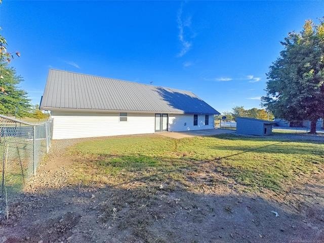 Tahlequah, Oklahoma, 74464, United States, 2 Bedrooms Bedrooms, ,2 BathroomsBathrooms,Residential,For Sale,1977801