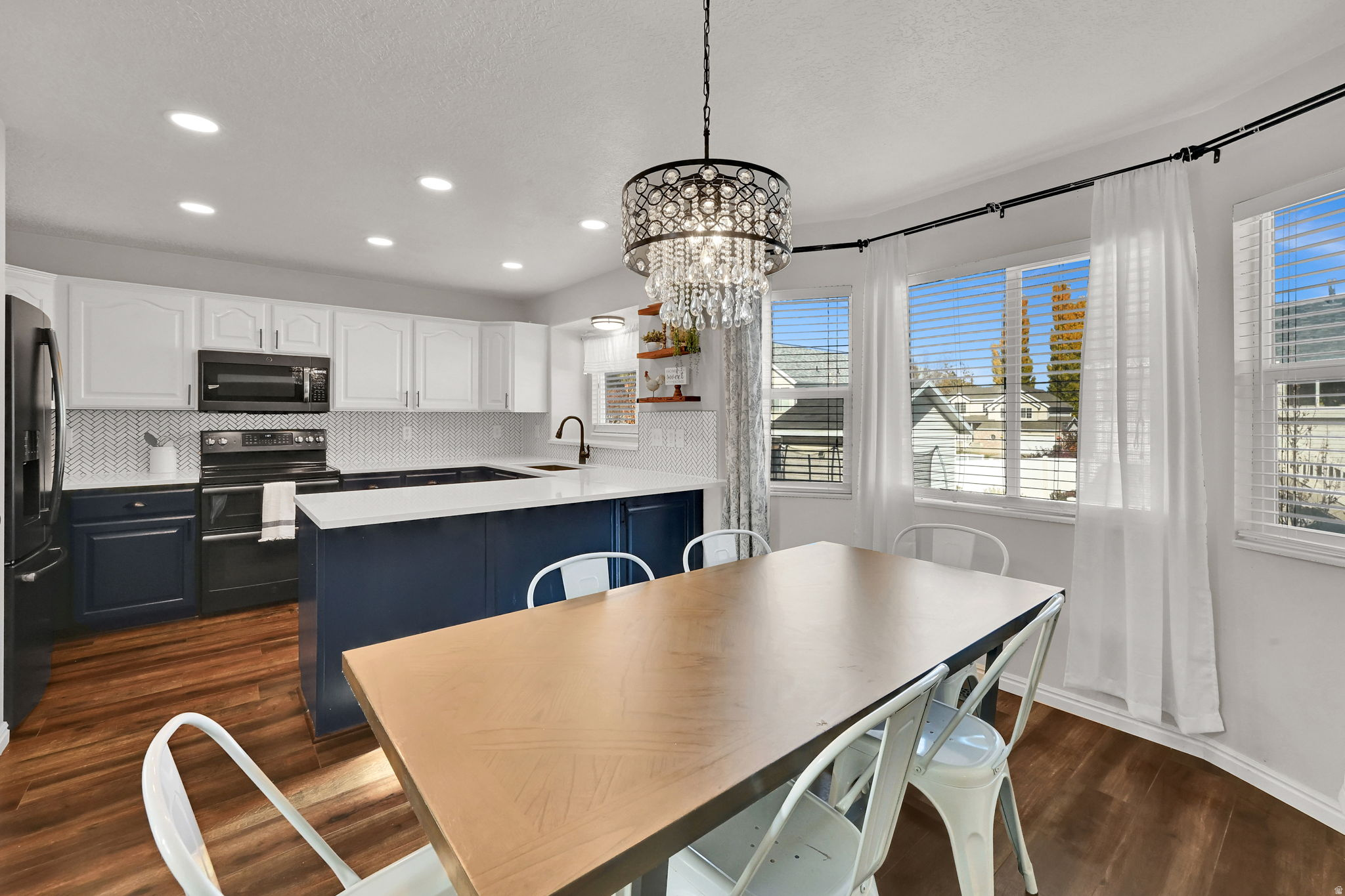 Clinton, Utah, 84015, United States, 5 Bedrooms Bedrooms, ,3 BathroomsBathrooms,Residential,For Sale,1987600