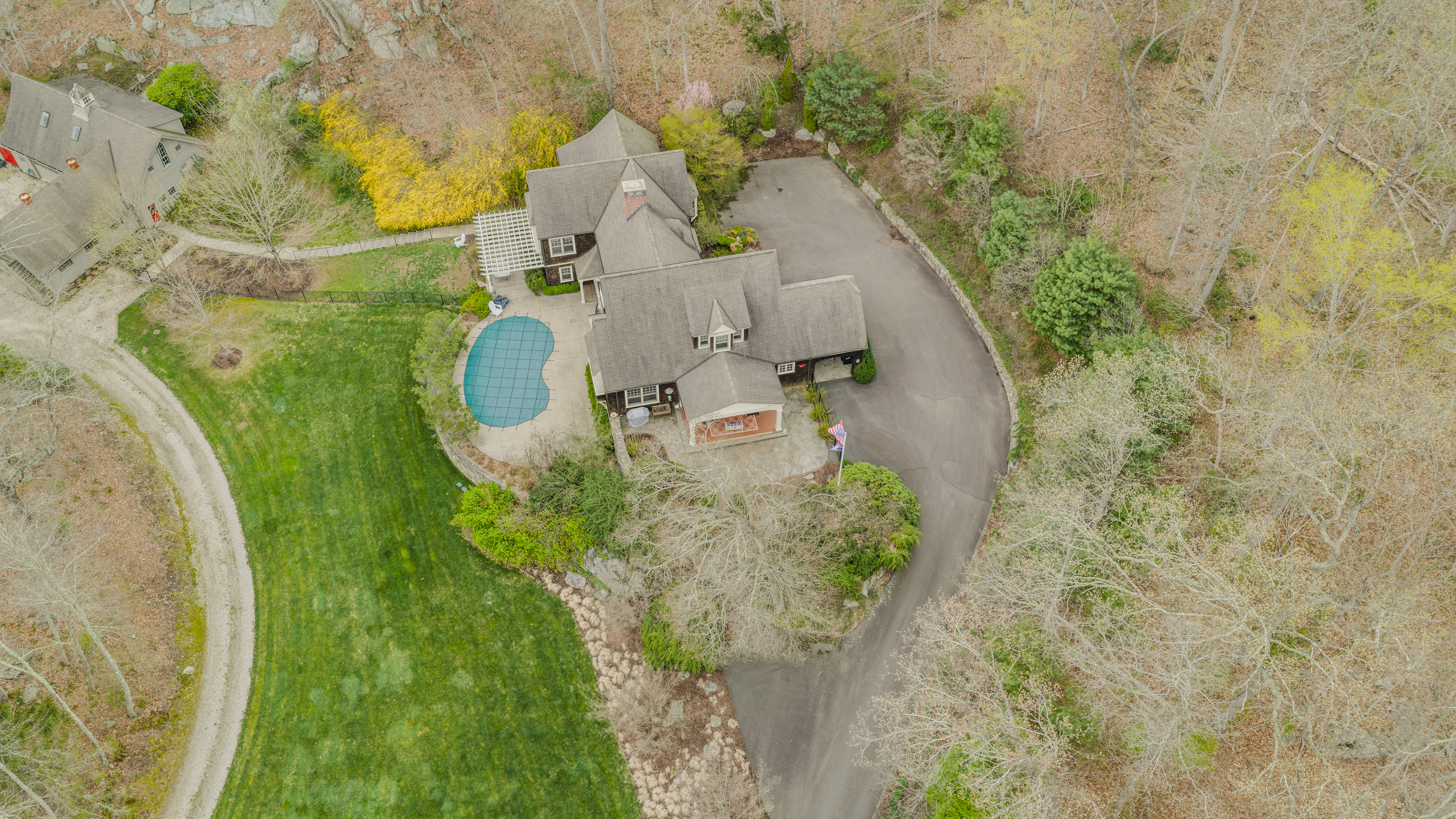  Amazing Custom Built Nantucket Style Cape on Sprawling Grounds - 物件實景