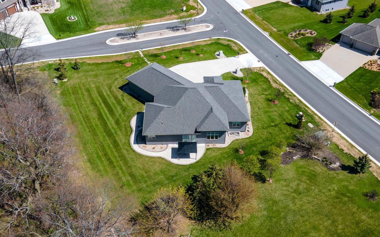 MENASHA, Wisconsin, 54952, United States, 6 Bedrooms Bedrooms, ,4 BathroomsBathrooms,Residential,For Sale,1807360