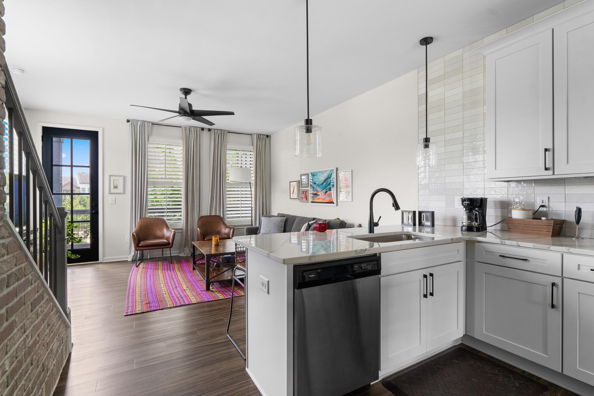  End-Unit Townhome in Premier BeltLine Community - 物件實景