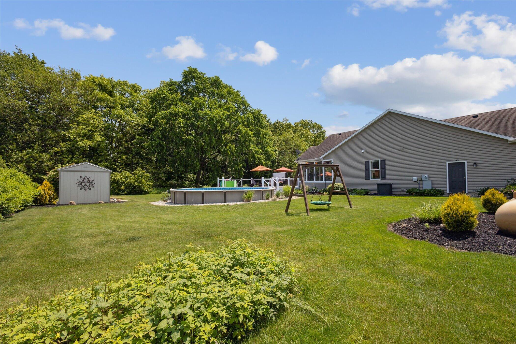 Edwardsburg, Michigan, 49112, United States, 4 Bedrooms Bedrooms, ,4 BathroomsBathrooms,Residential,For Sale,1989598