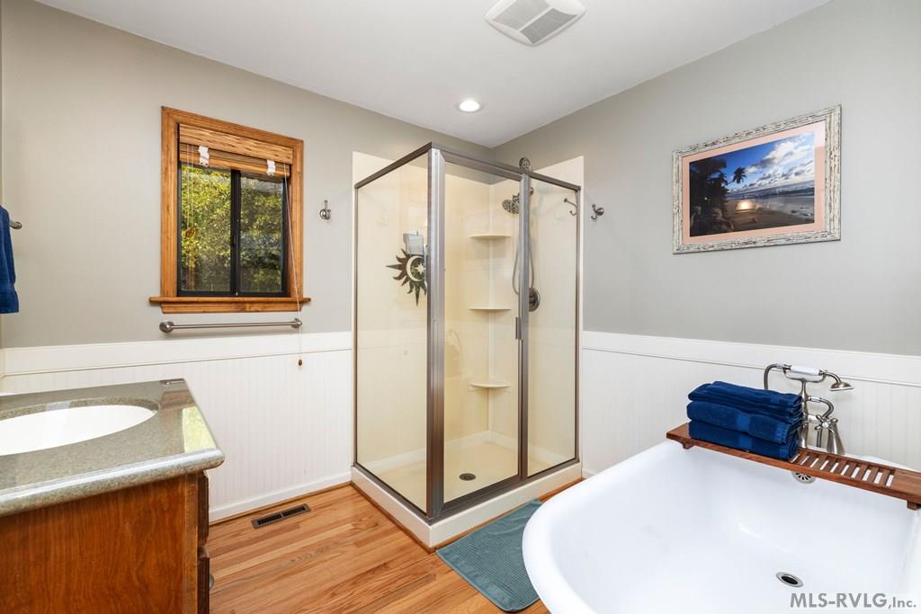 Henrico, North Carolina, 27842, United States, 2 Bedrooms Bedrooms, ,2 BathroomsBathrooms,Residential,For Sale,1988120