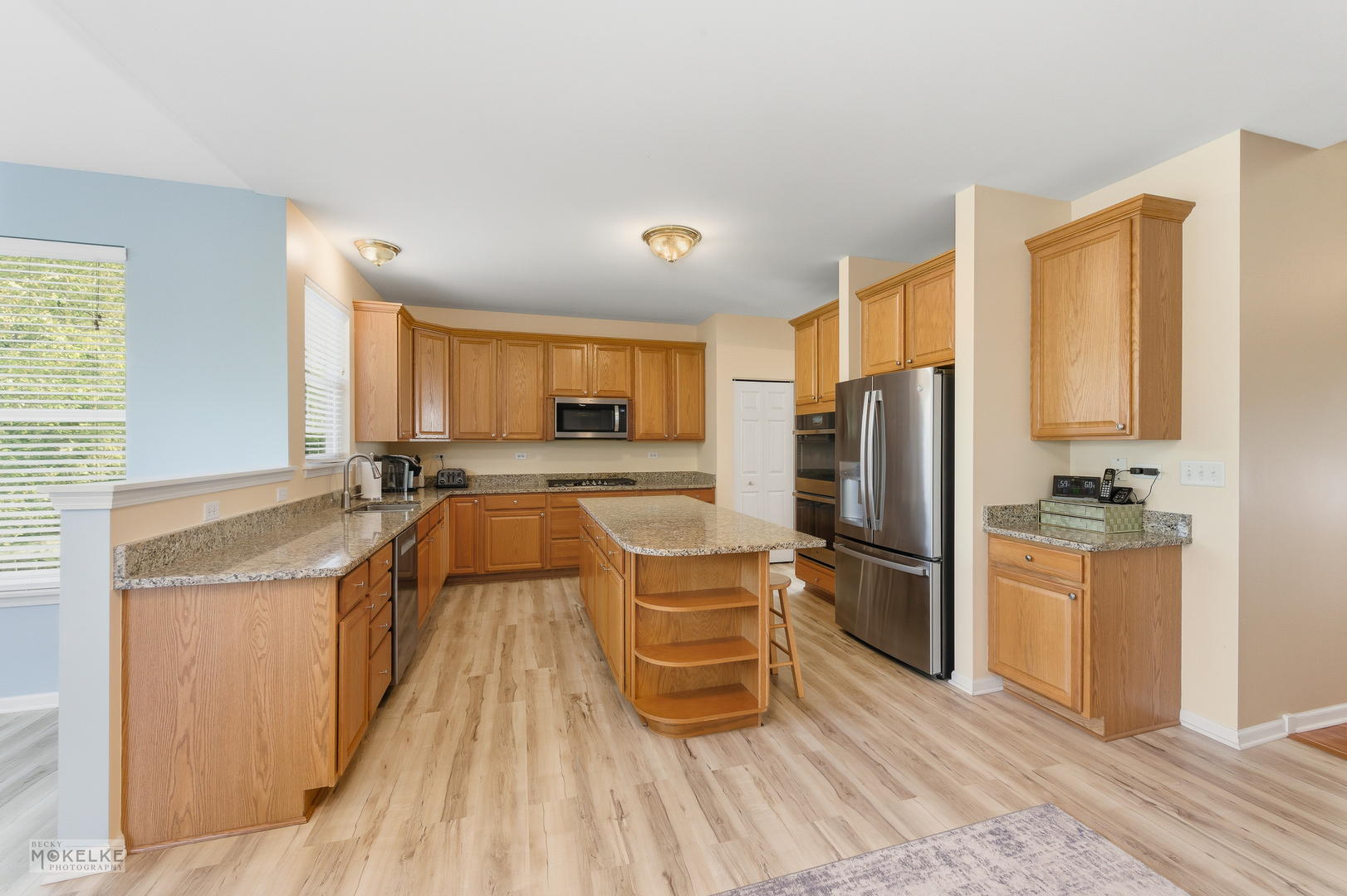 Oswego, Illinois, 60543, United States, 4 Bedrooms Bedrooms, ,3 BathroomsBathrooms,Residential,For Sale,1960822