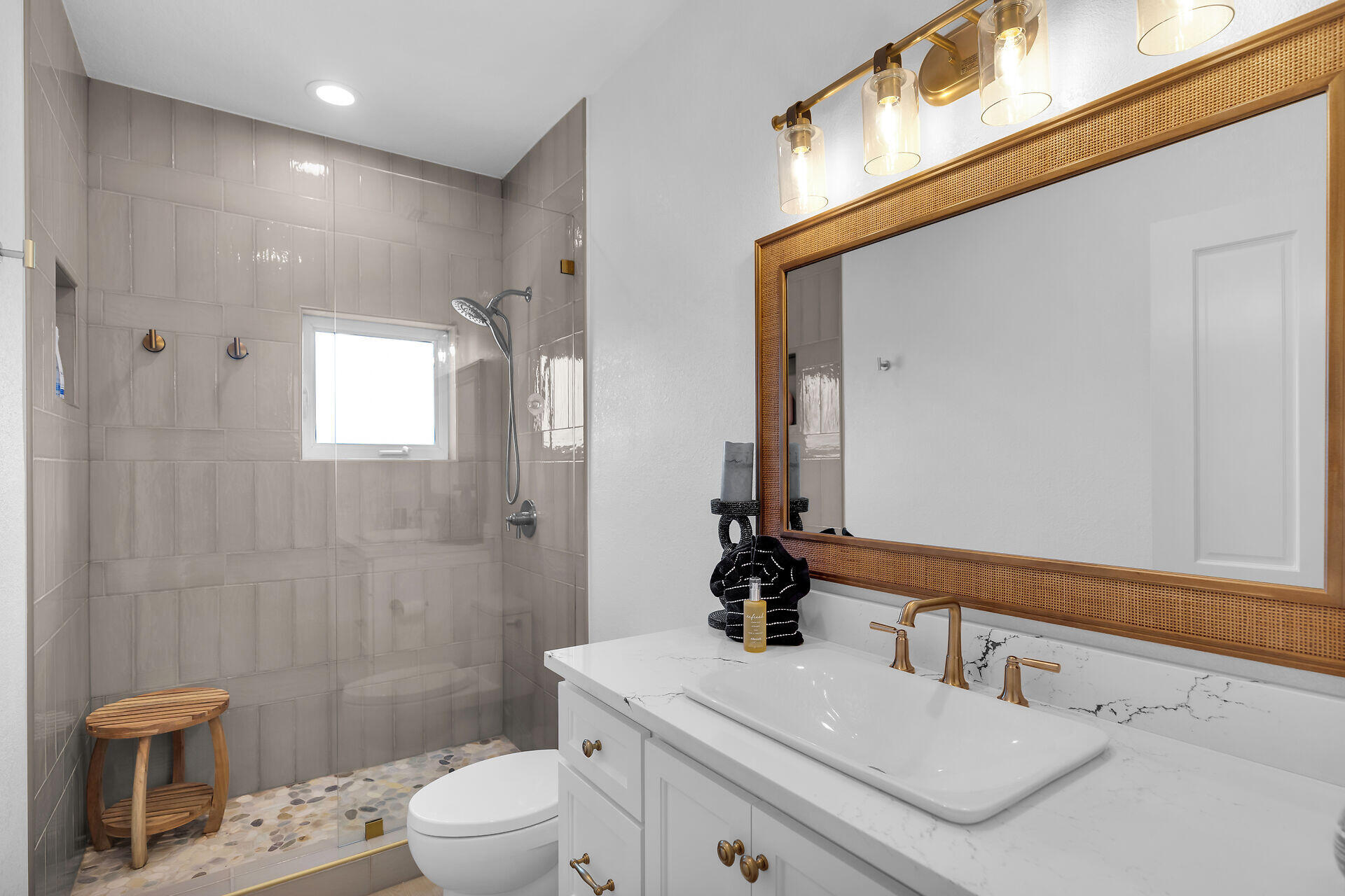 Tavernier, Florida, 33070, United States, 4 Bedrooms Bedrooms, ,3 BathroomsBathrooms,Residential,For Sale,1902729