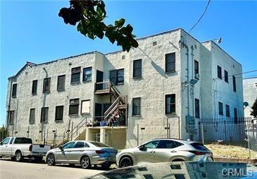 Los Angeles, California, 90004, United States, 8 Bedrooms Bedrooms, ,Residential,For Sale,1977695