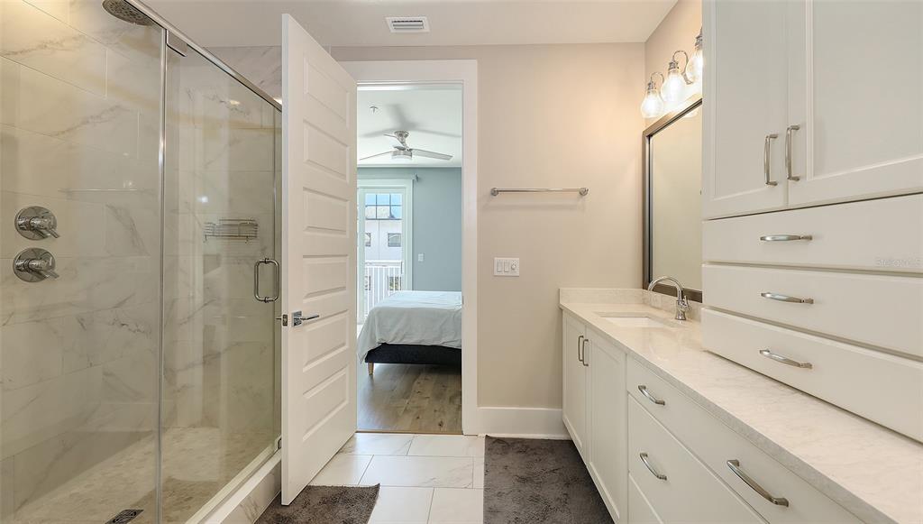 Sarasota, Florida, 34236, United States, 3 Bedrooms Bedrooms, ,4 BathroomsBathrooms,Residential,For Sale,1986560