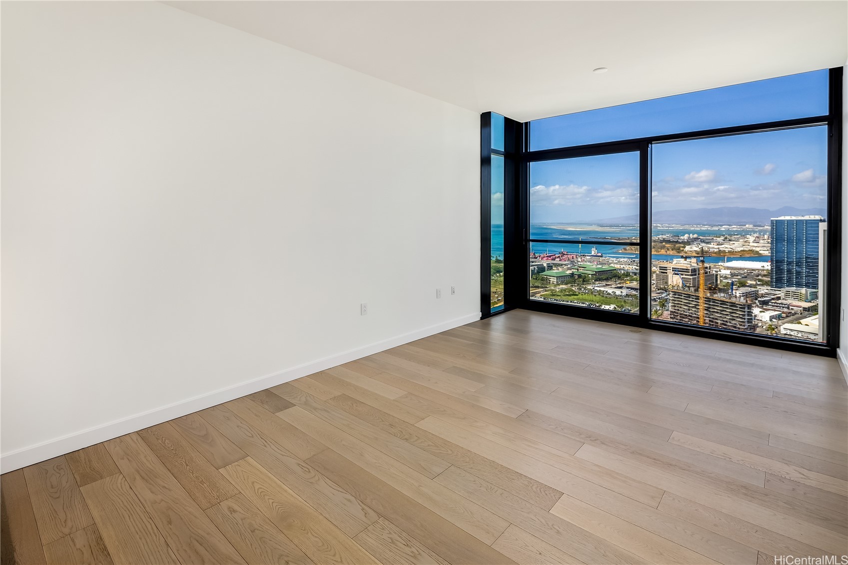 Honolulu, Hawaii, 96814, United States, 1 Bedroom Bedrooms, ,1 BathroomBathrooms,Residential,For Sale,1996229