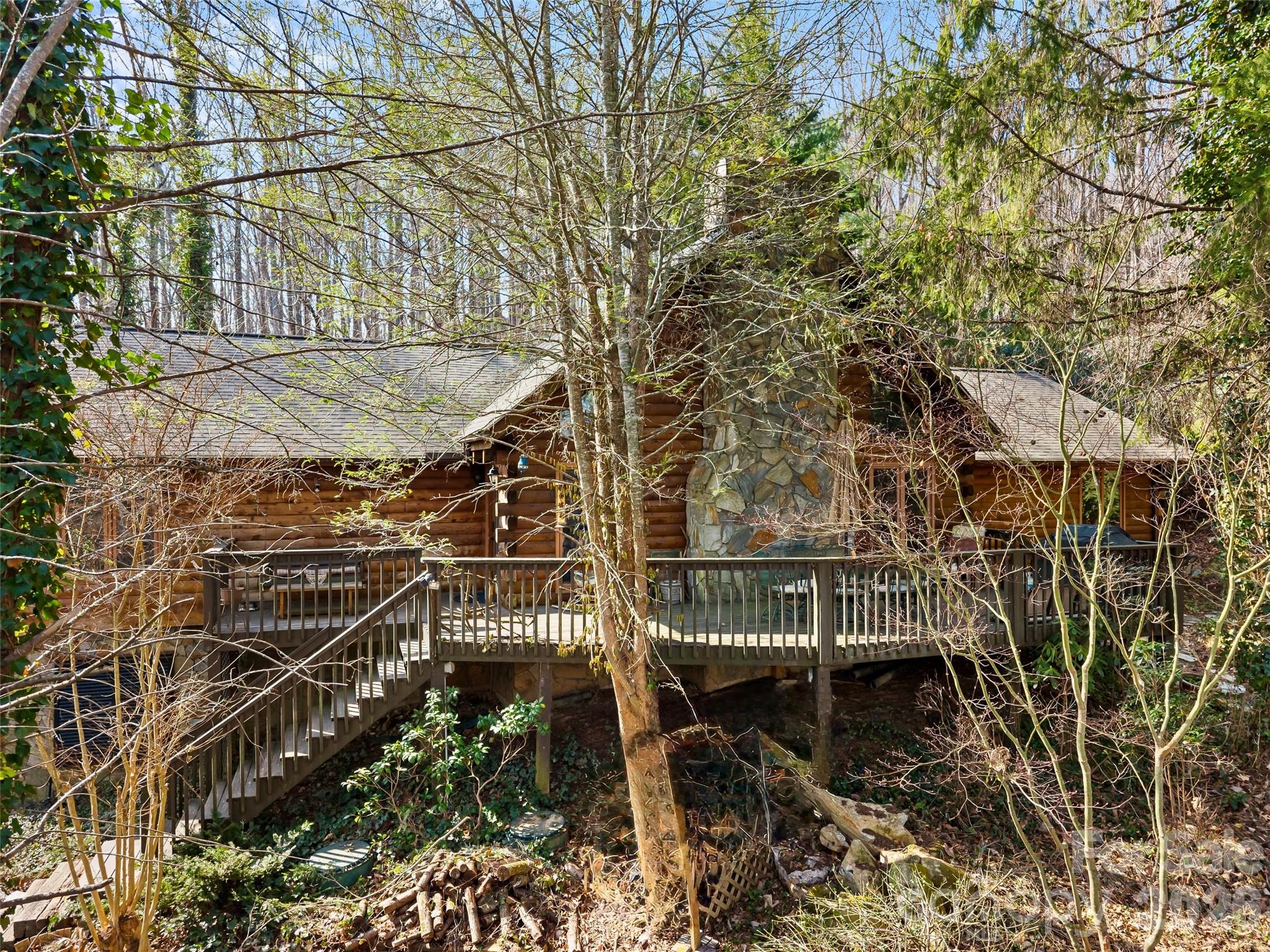 Horse Shoe, North Carolina, 28742, United States, 3 Bedrooms Bedrooms, ,3 BathroomsBathrooms,Residential,For Sale,2026249