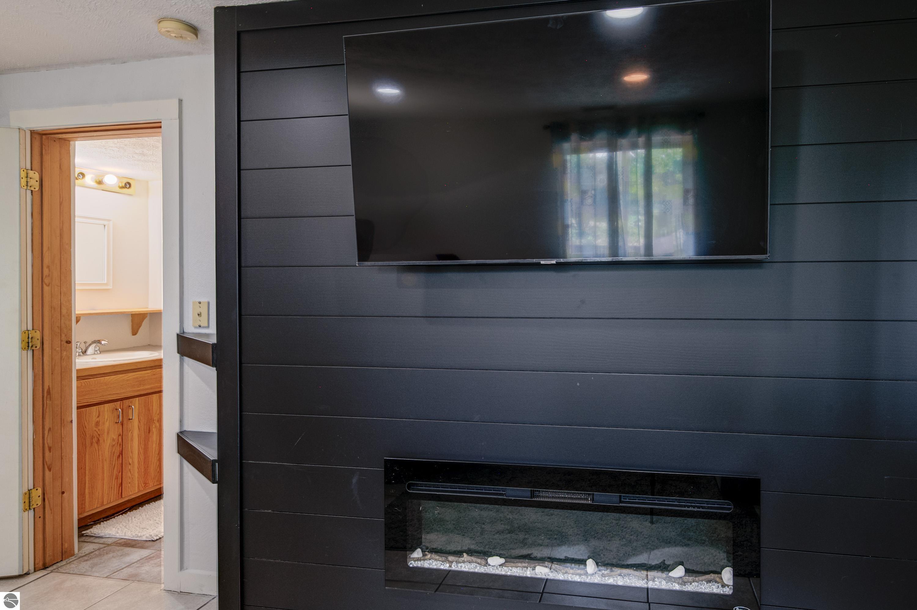 Cedar, Michigan, 49621, United States, 4 Bedrooms Bedrooms, ,2 BathroomsBathrooms,Residential,For Sale,1917119