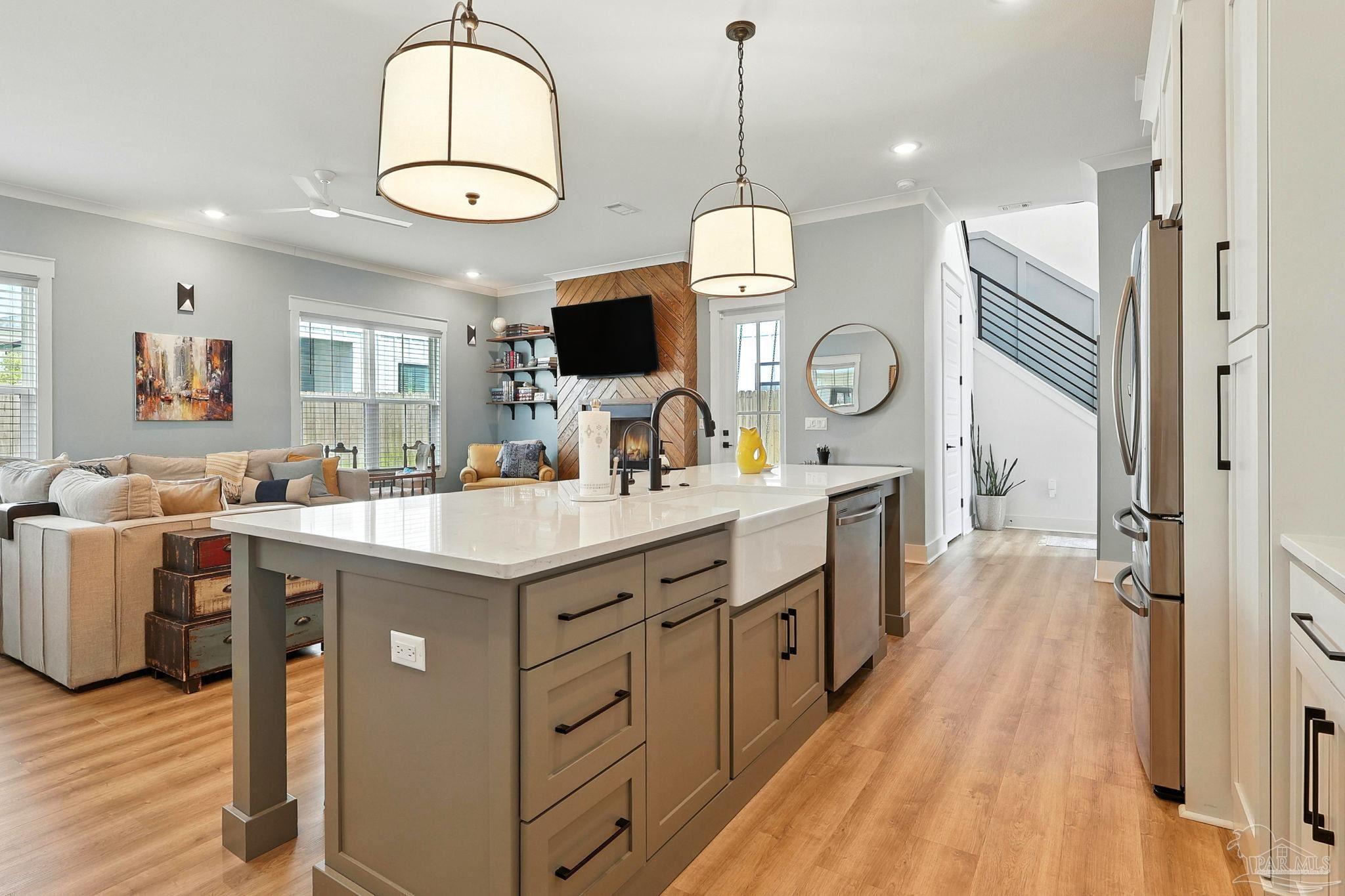 Pensacola, Florida, 32507, United States, 3 Bedrooms Bedrooms, ,3 BathroomsBathrooms,Residential,For Sale,1956386