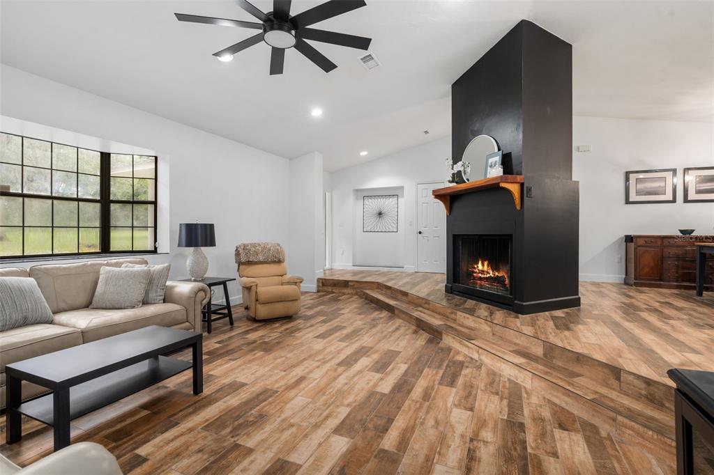 Archer, Florida, 32618, United States, 4 Bedrooms Bedrooms, ,3 BathroomsBathrooms,Residential,For Sale,1902642