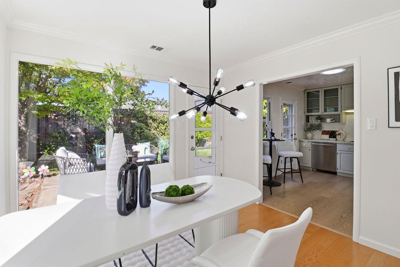 Belmont, California, 94002, United States, 3 Bedrooms Bedrooms, ,1 BathroomBathrooms,Residential,For Sale,1989201