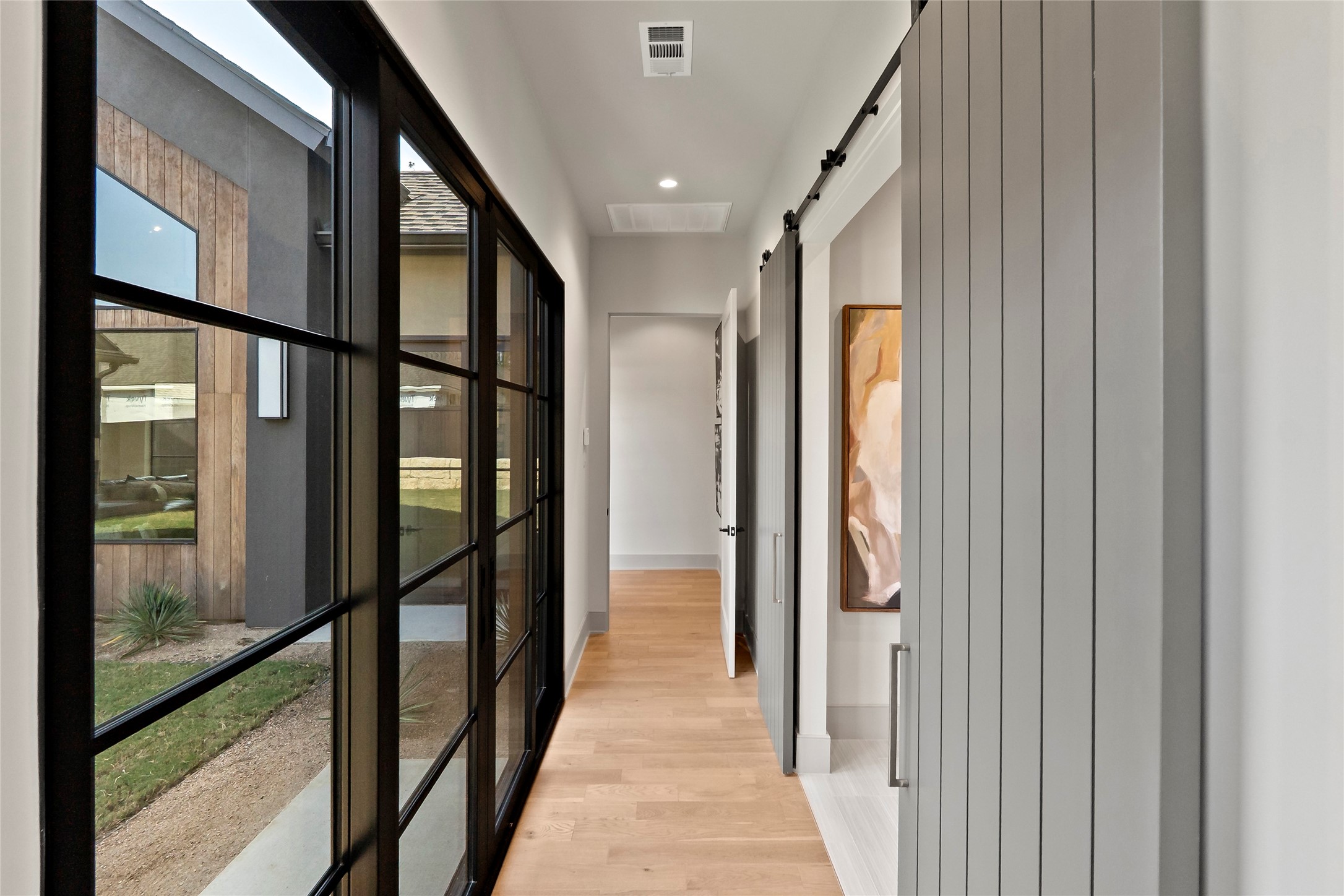 Bryan, Texas, 77807, United States, 3 Bedrooms Bedrooms, ,4 BathroomsBathrooms,Residential,For Sale,1986522