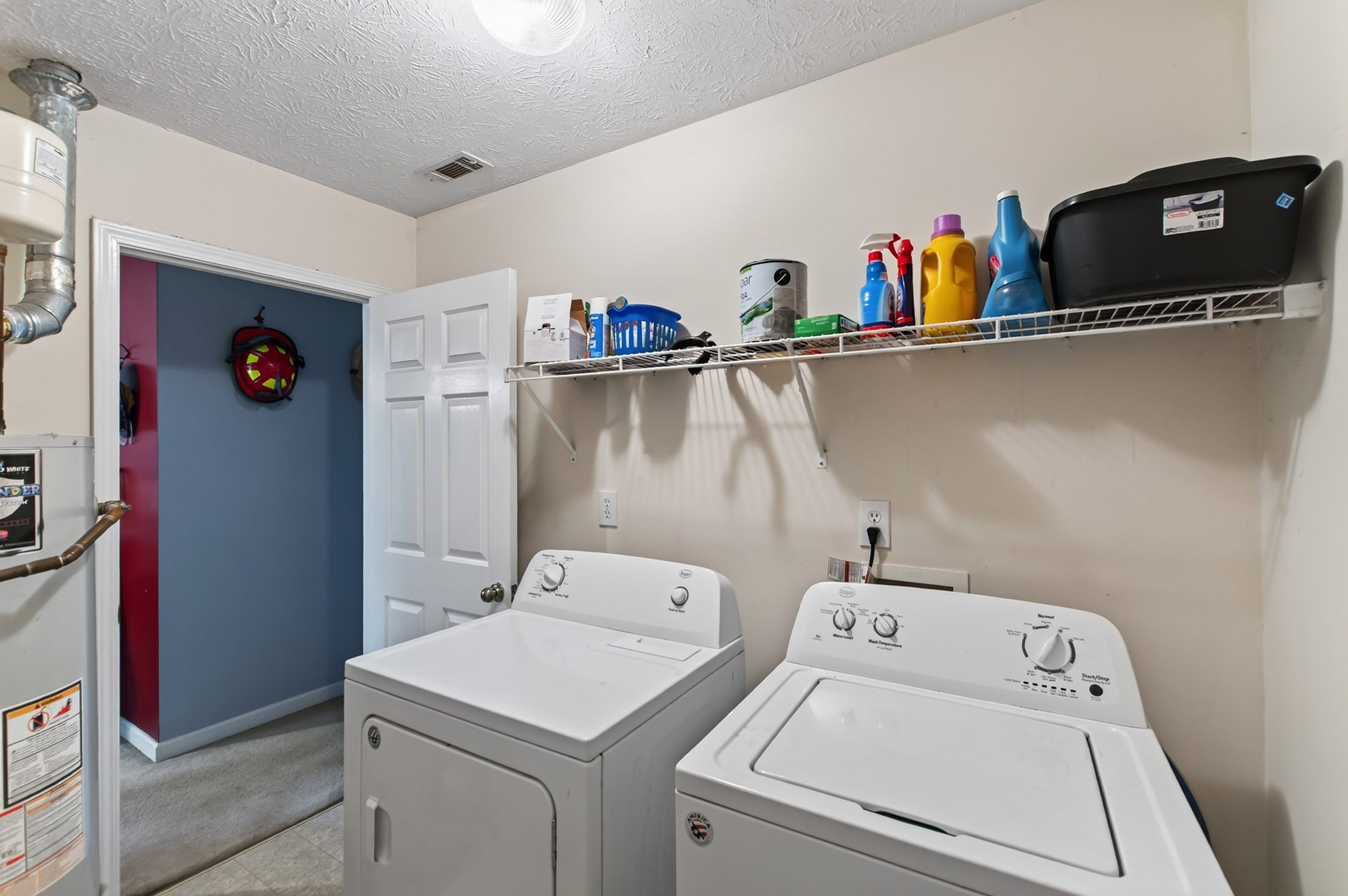  Charming Home on an Expansive 2.8+/- Acre Corner Lot - 物件實景