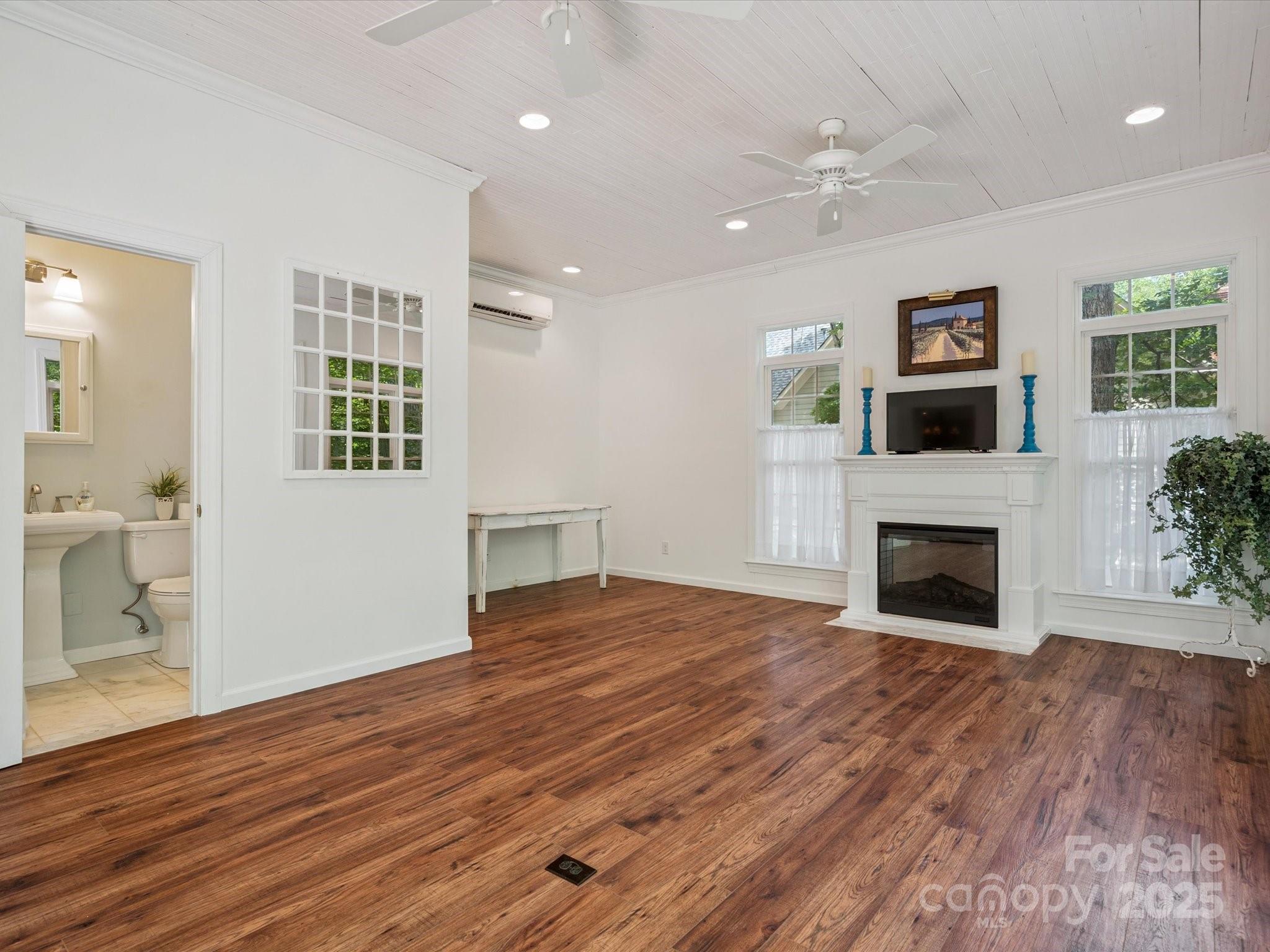 Matthews, North Carolina, 28105, United States, 5 Bedrooms Bedrooms, ,4 BathroomsBathrooms,Residential,For Sale,1905992