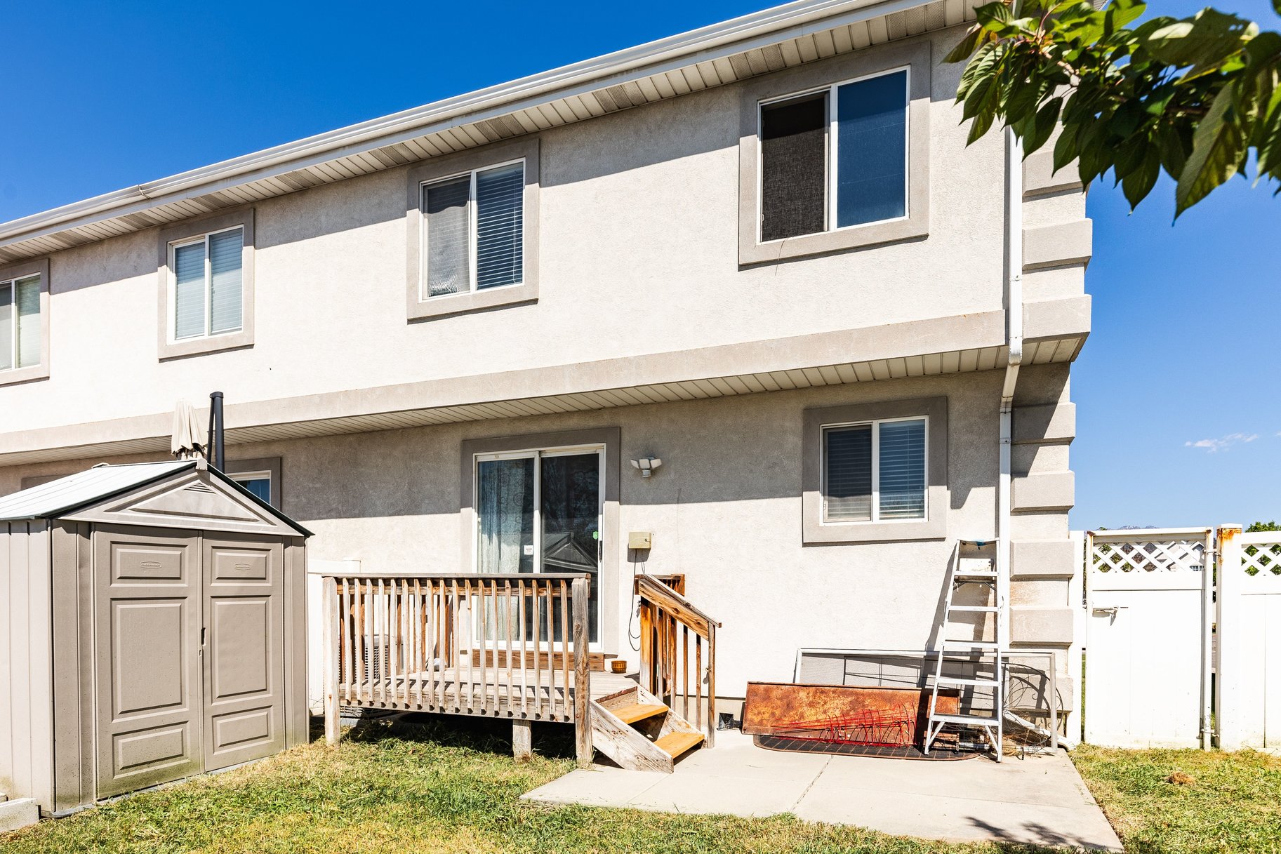  Your Perfect Townhome: Spacious Layout, Finished Basement & Relaxing Back Patio - 物件實景