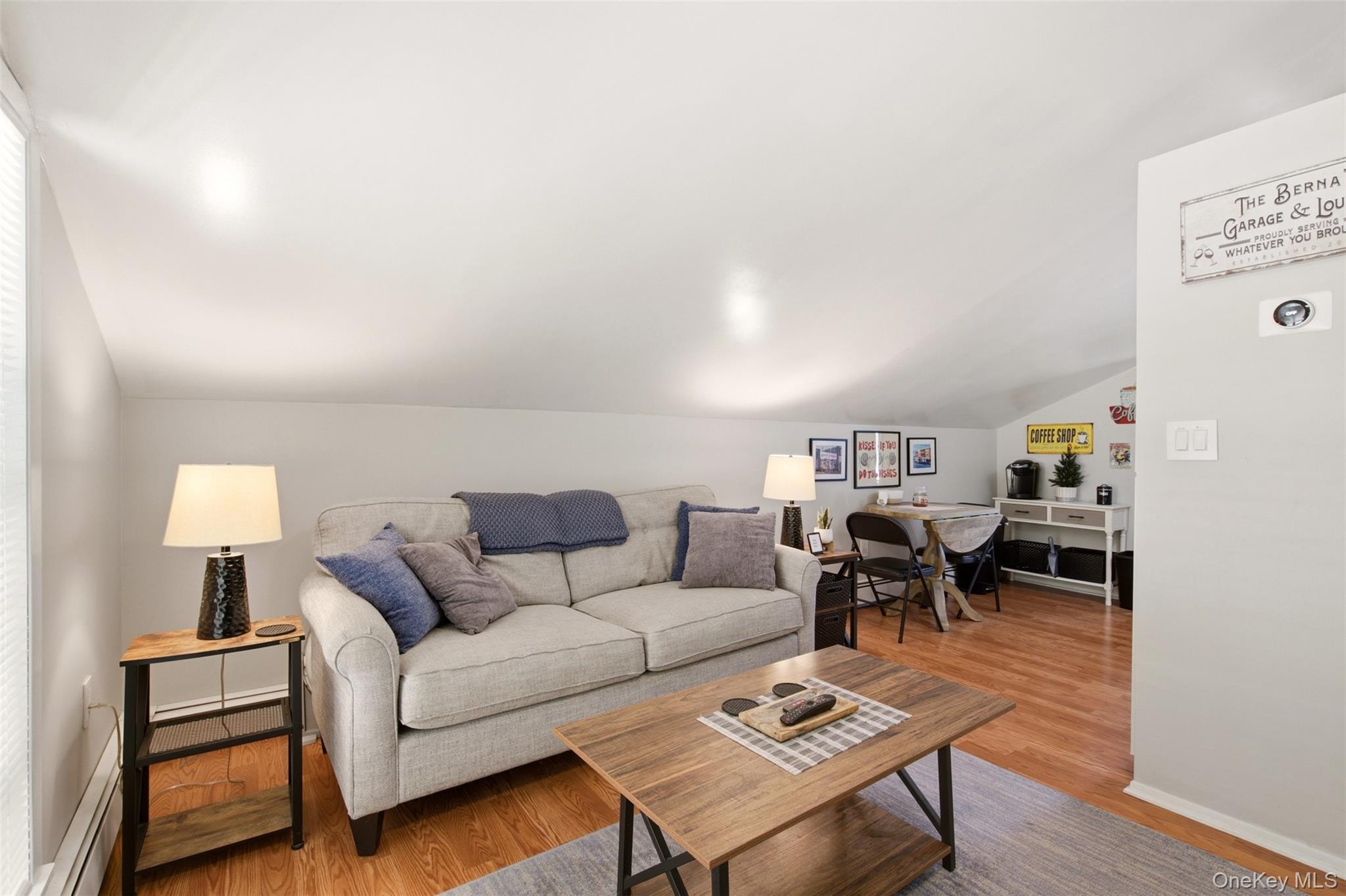  355 Bread And Cheese Hollow Road, Northport, NY, 11768 - 物件實景