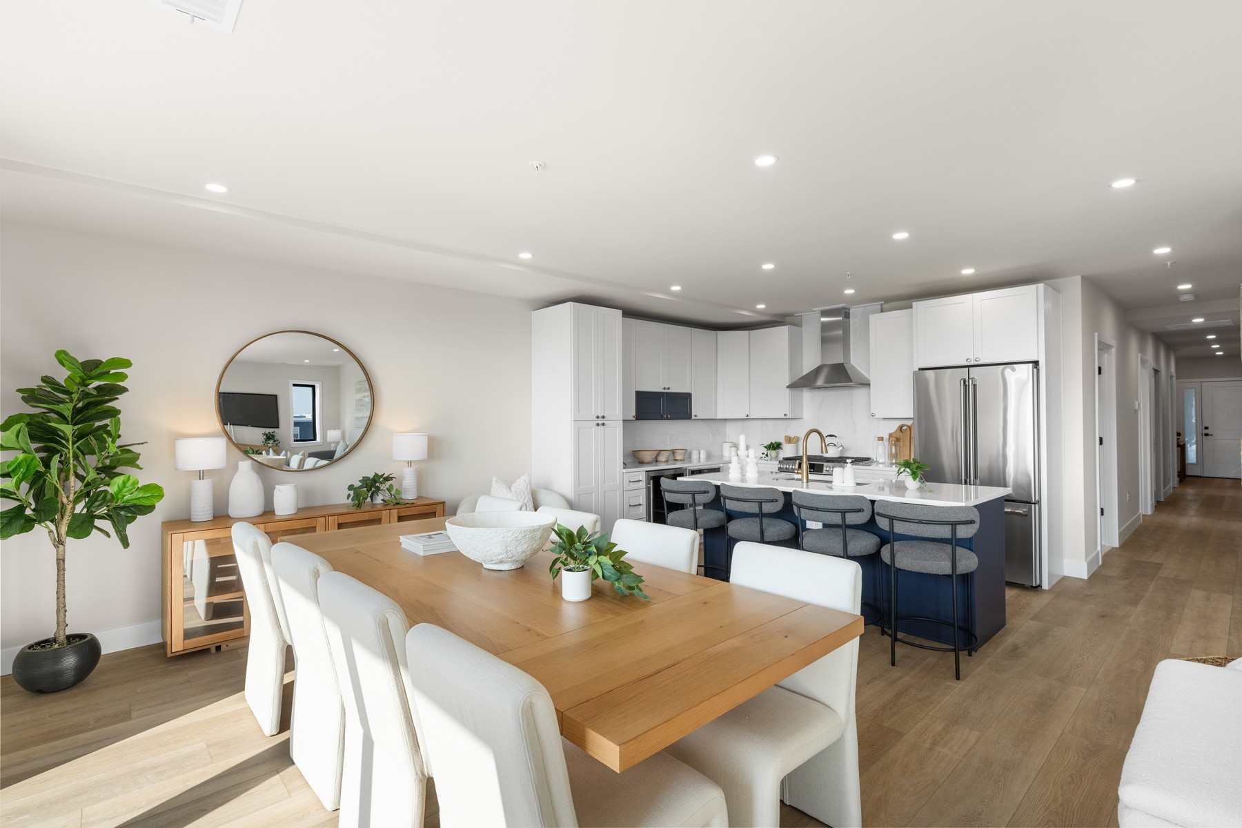  323 E Oak Avenue Unit 201 - 物件實景