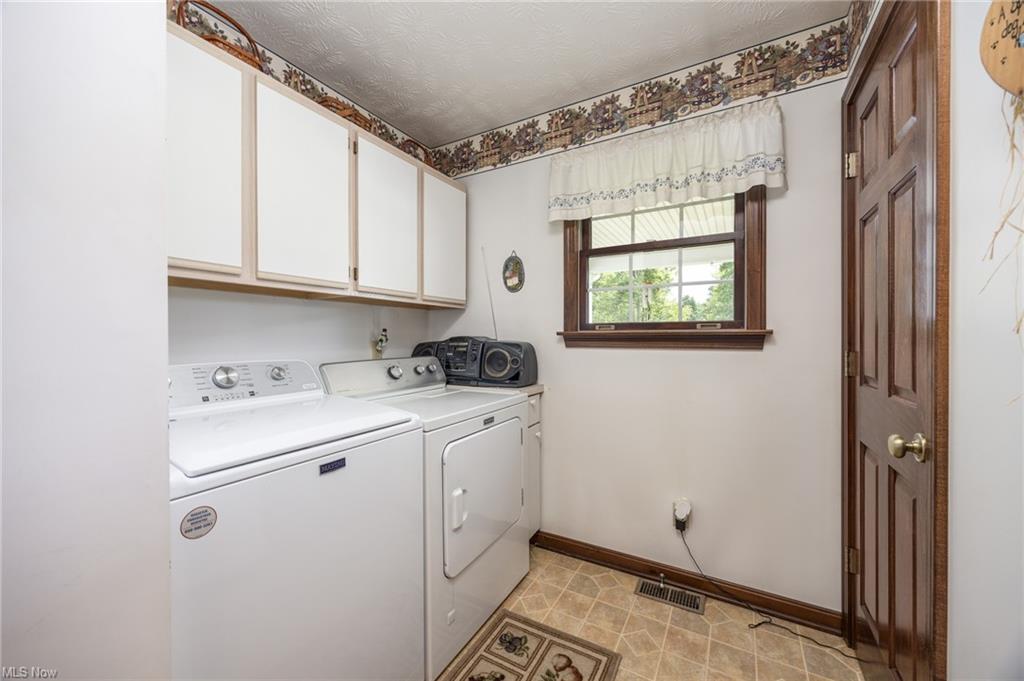 New Matamoras, Ohio, 45767, United States, 3 Bedrooms Bedrooms, ,4 BathroomsBathrooms,Residential,For Sale,1915992