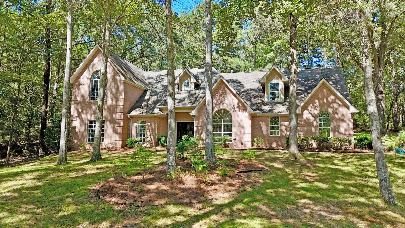 Tupelo, Mississippi, 38804, United States, 4 Bedrooms Bedrooms, ,4 BathroomsBathrooms,Residential,For Sale,1961666