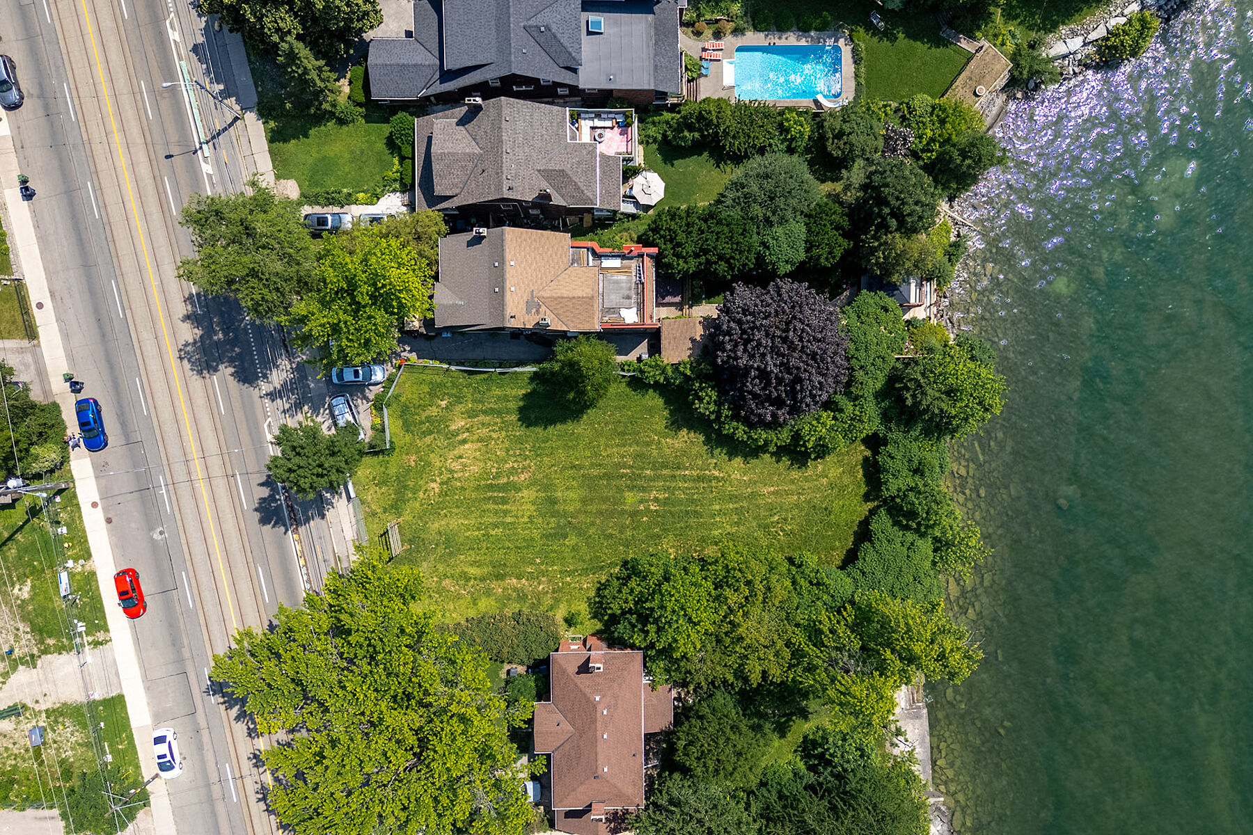  Rare Waterfront Property - 物件實景