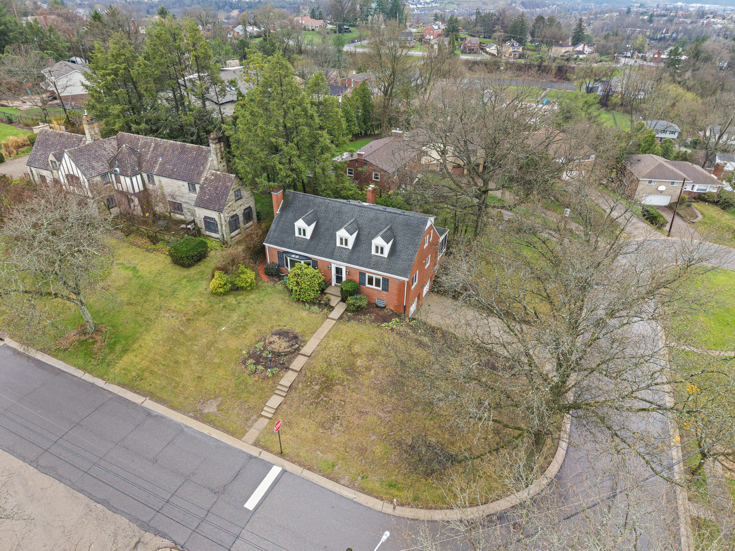  25 Carleton Drive, Pittsburgh, PA 15243 - 物件實景