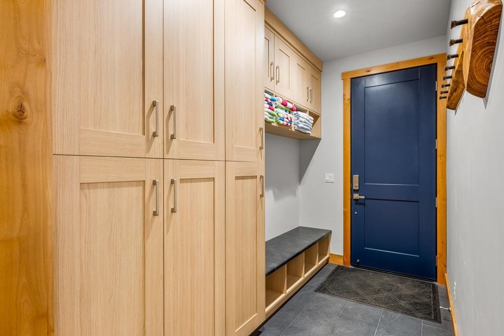 McCall, Idaho, 83638, United States, 8 Bedrooms Bedrooms, ,6 BathroomsBathrooms,Residential,For Sale,1974321