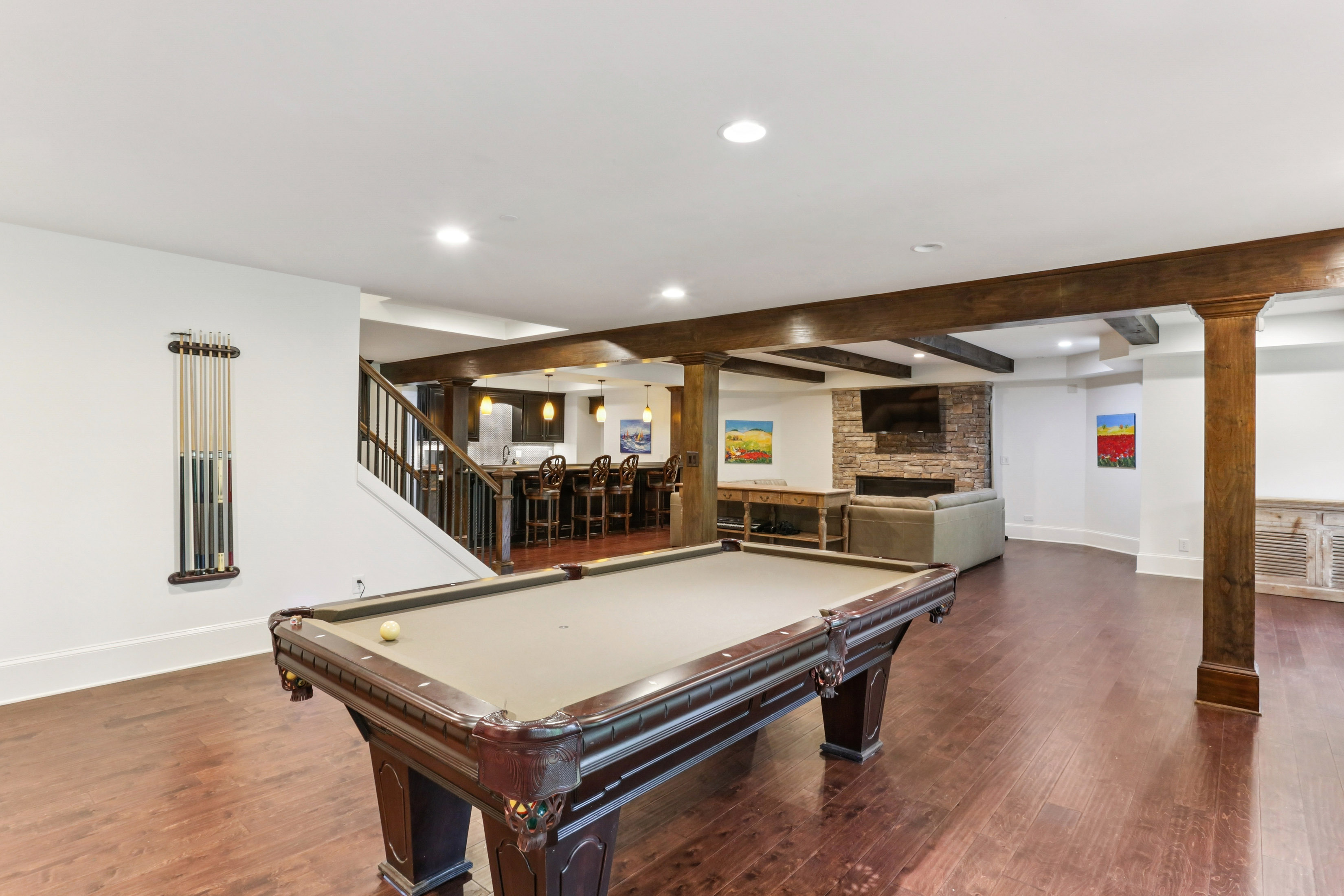  Stunning Brick Traditional in Sought-After Pine Hills - 物件實景