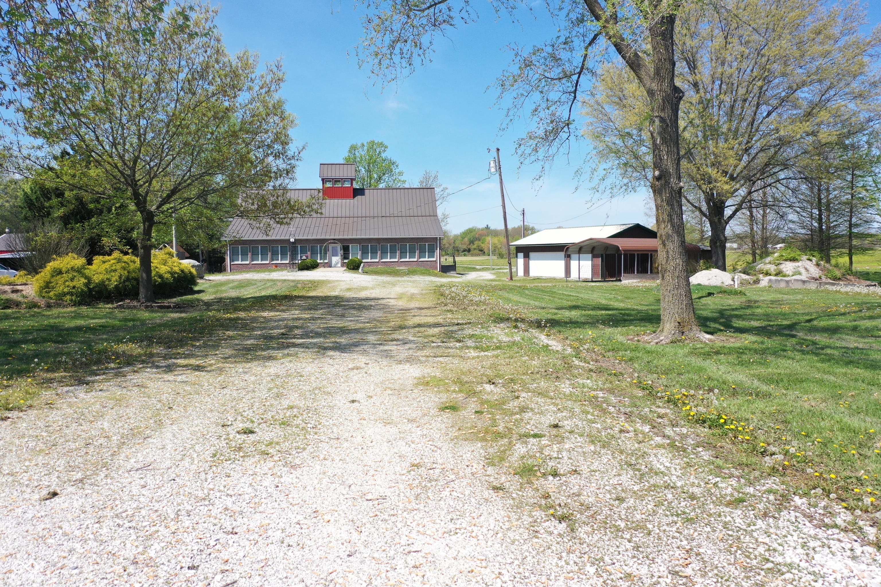 Farmersburg, Indiana, 47850, United States, 3 Bedrooms Bedrooms, ,2 BathroomsBathrooms,Residential,For Sale,1915515