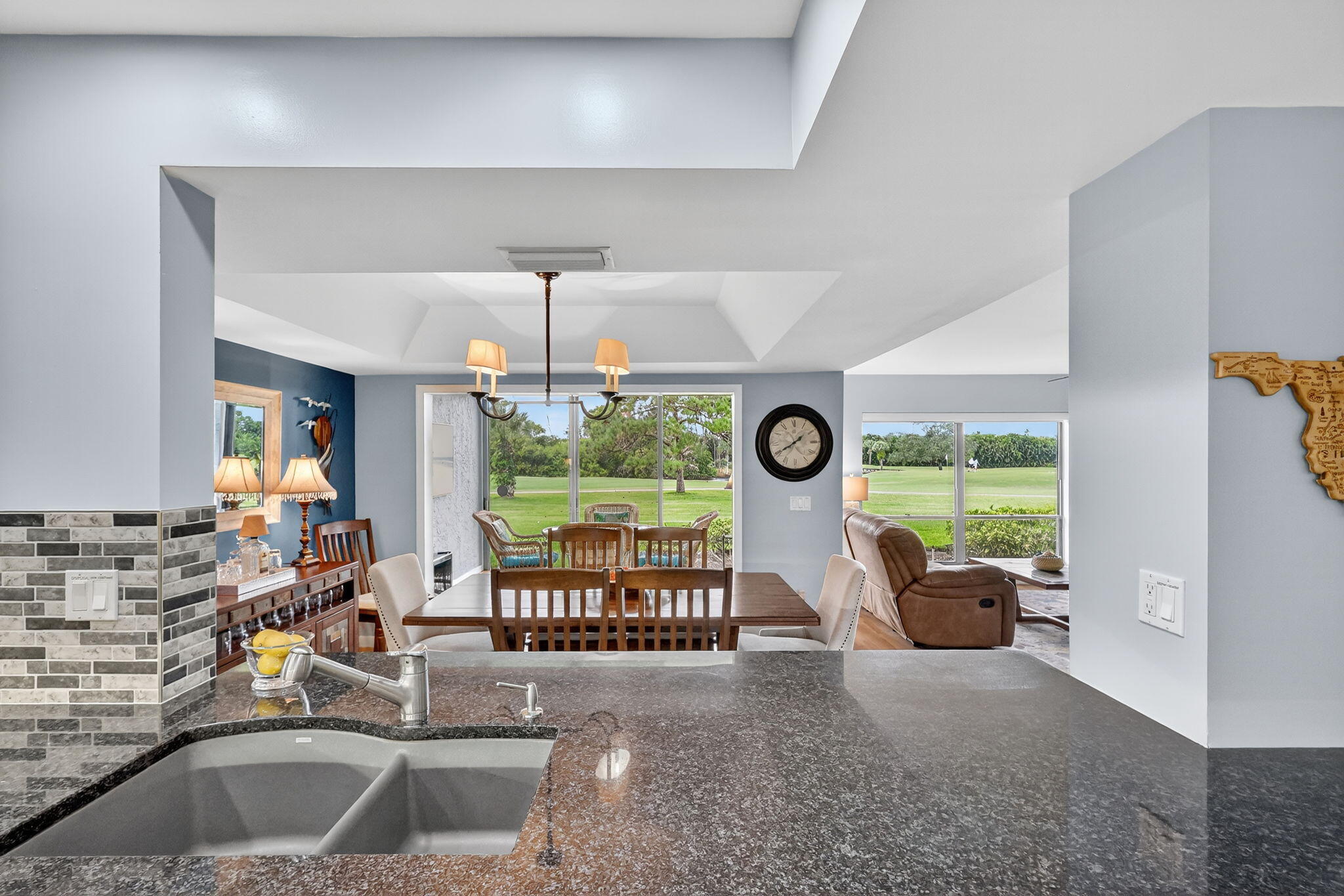 Stuart, Florida, 34997, United States, 3 Bedrooms Bedrooms, ,3 BathroomsBathrooms,Residential,For Sale,1989357