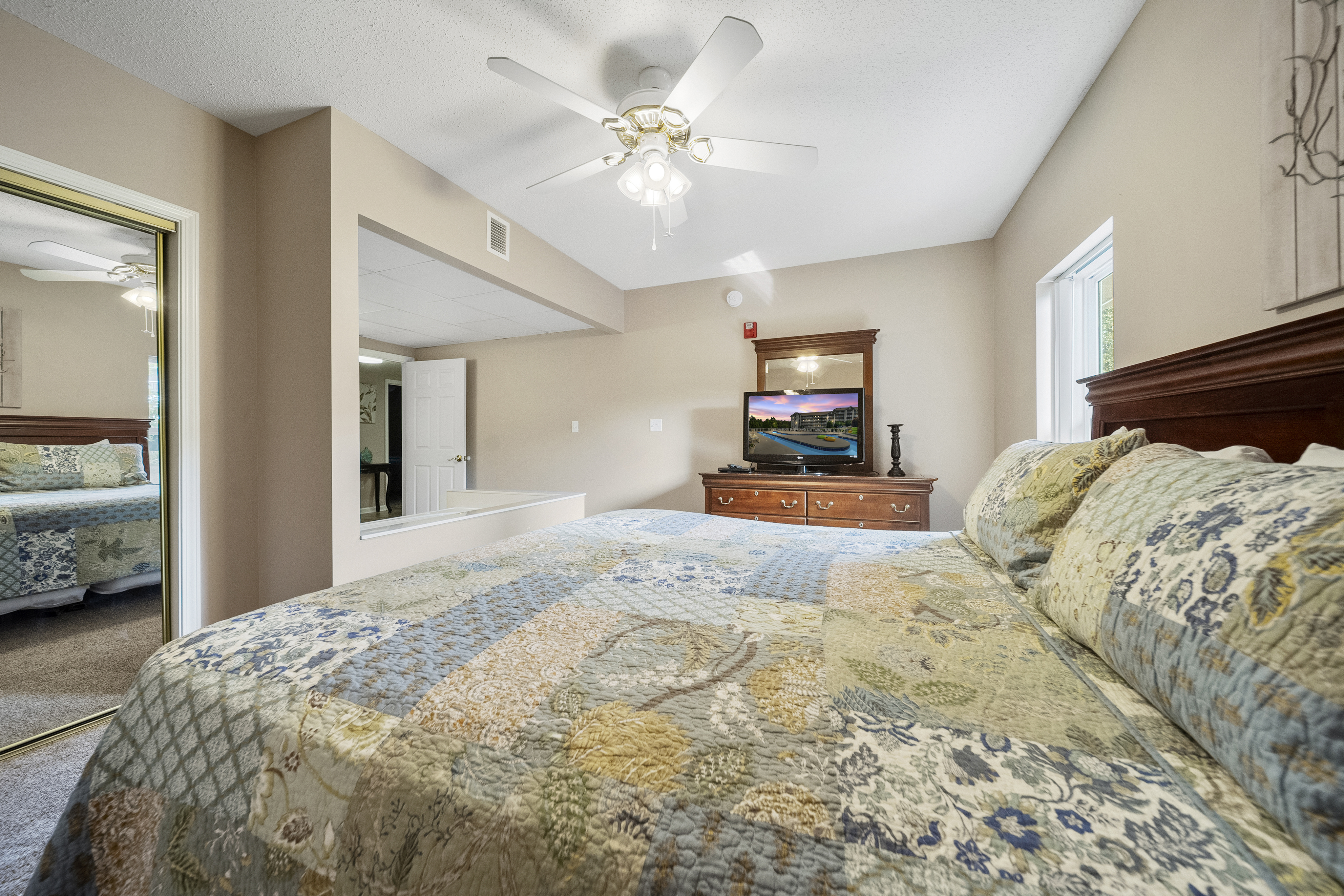 Pigeon Forge, Tennessee, 37863, United States, 4 Bedrooms Bedrooms, ,3 BathroomsBathrooms,Residential,For Sale,1923955